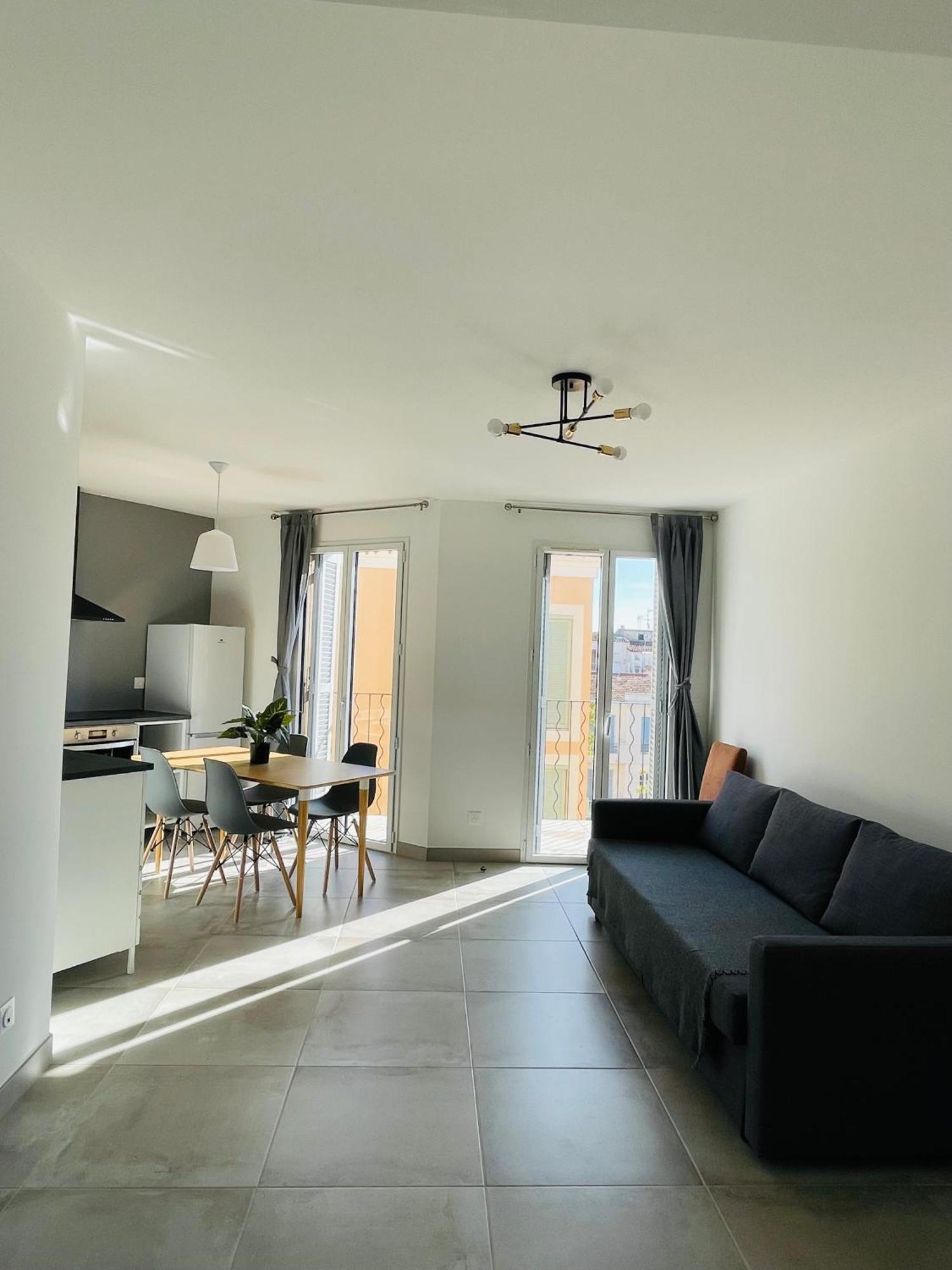 Old Center Charming Brand New * Antibes