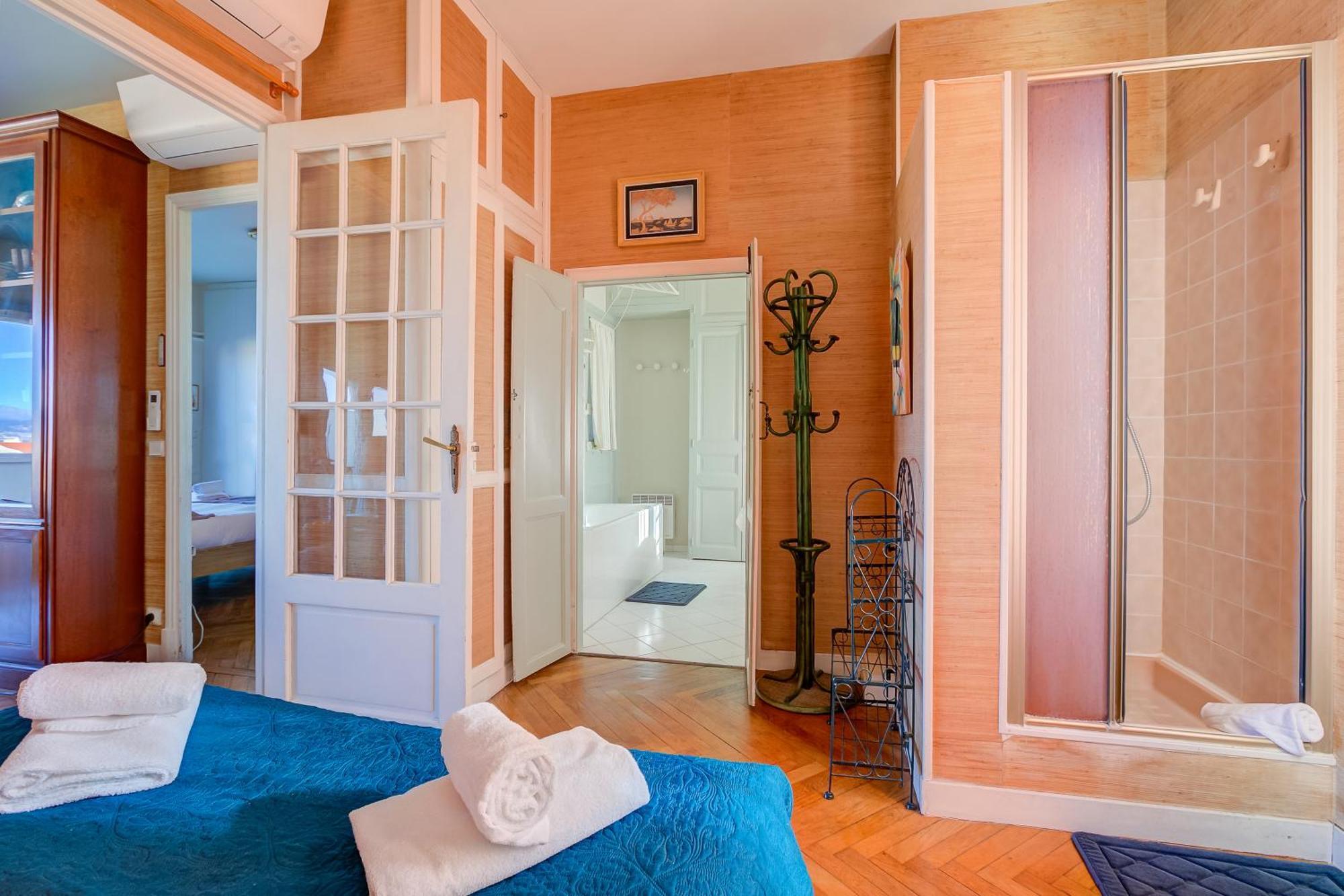 Le 44 - Sea & Mountain View - Happy Apartamento *