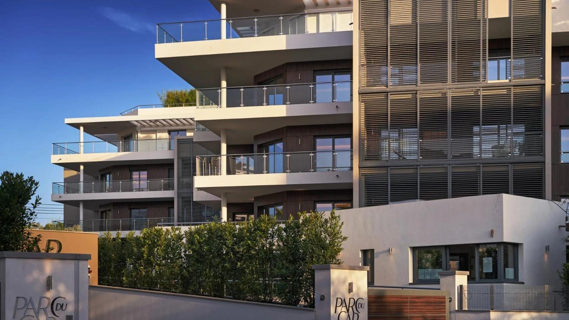 Luxury Garden 2br In The Development Of Cap D'antibes-juan Les Pins Apartment