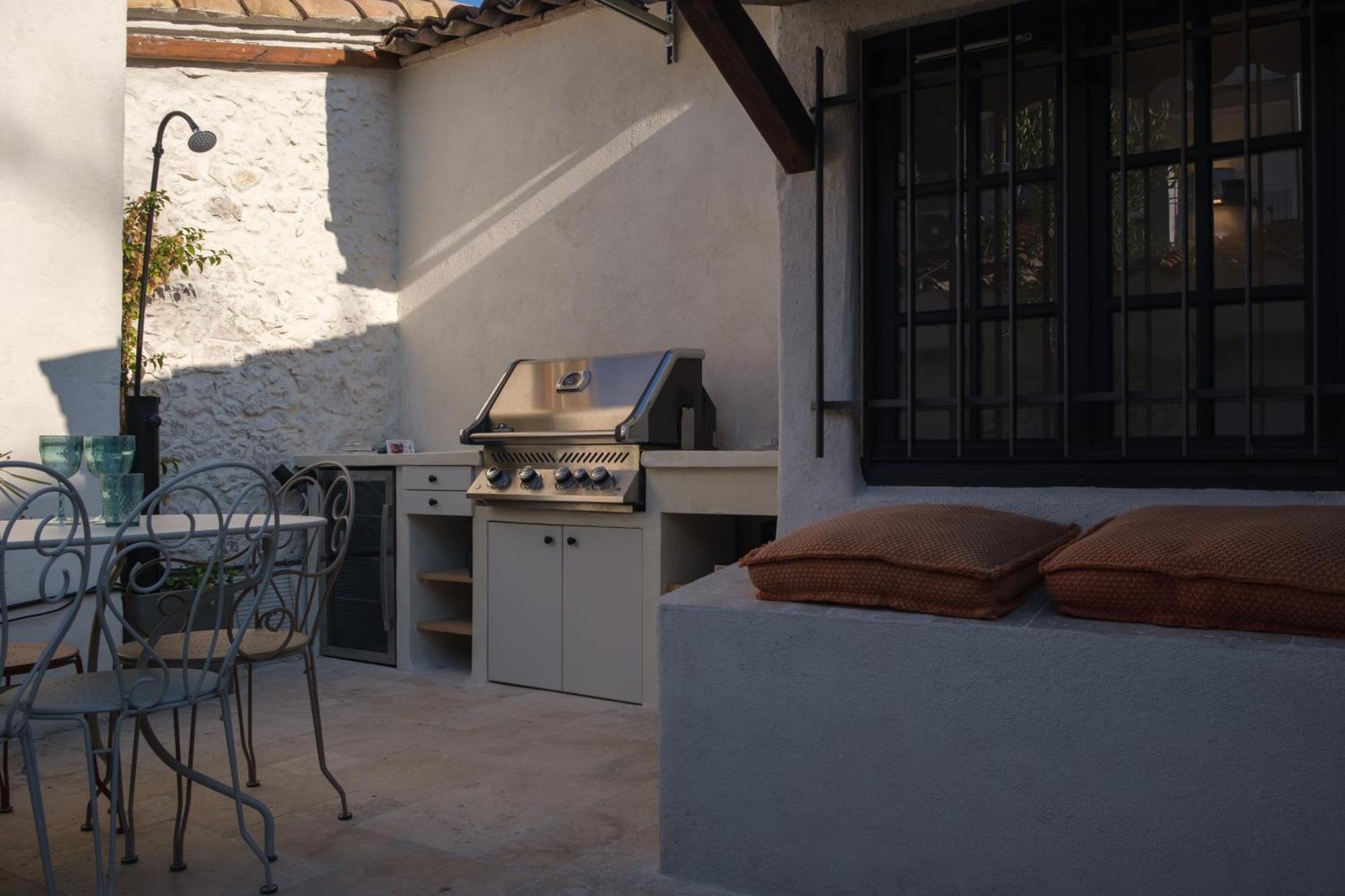 Maison La Tropezienne ... New • Fabulous 5* Luxe & Terrasse • 6p. Old Town Holiday home *