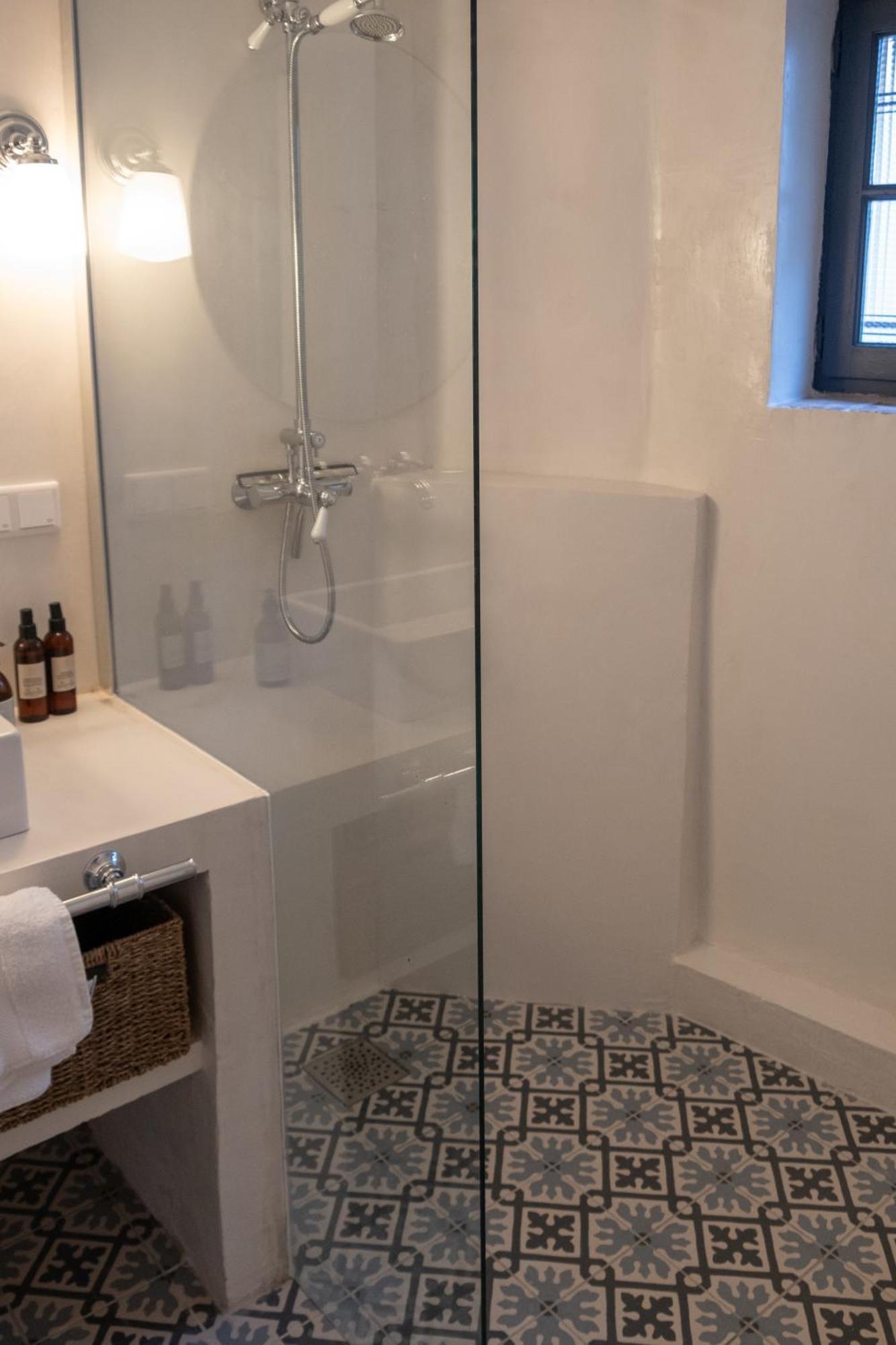 Maison La Tropezienne ... New • Fabulous 5* Luxe & Terrasse • 6p. Old Town Holiday home *