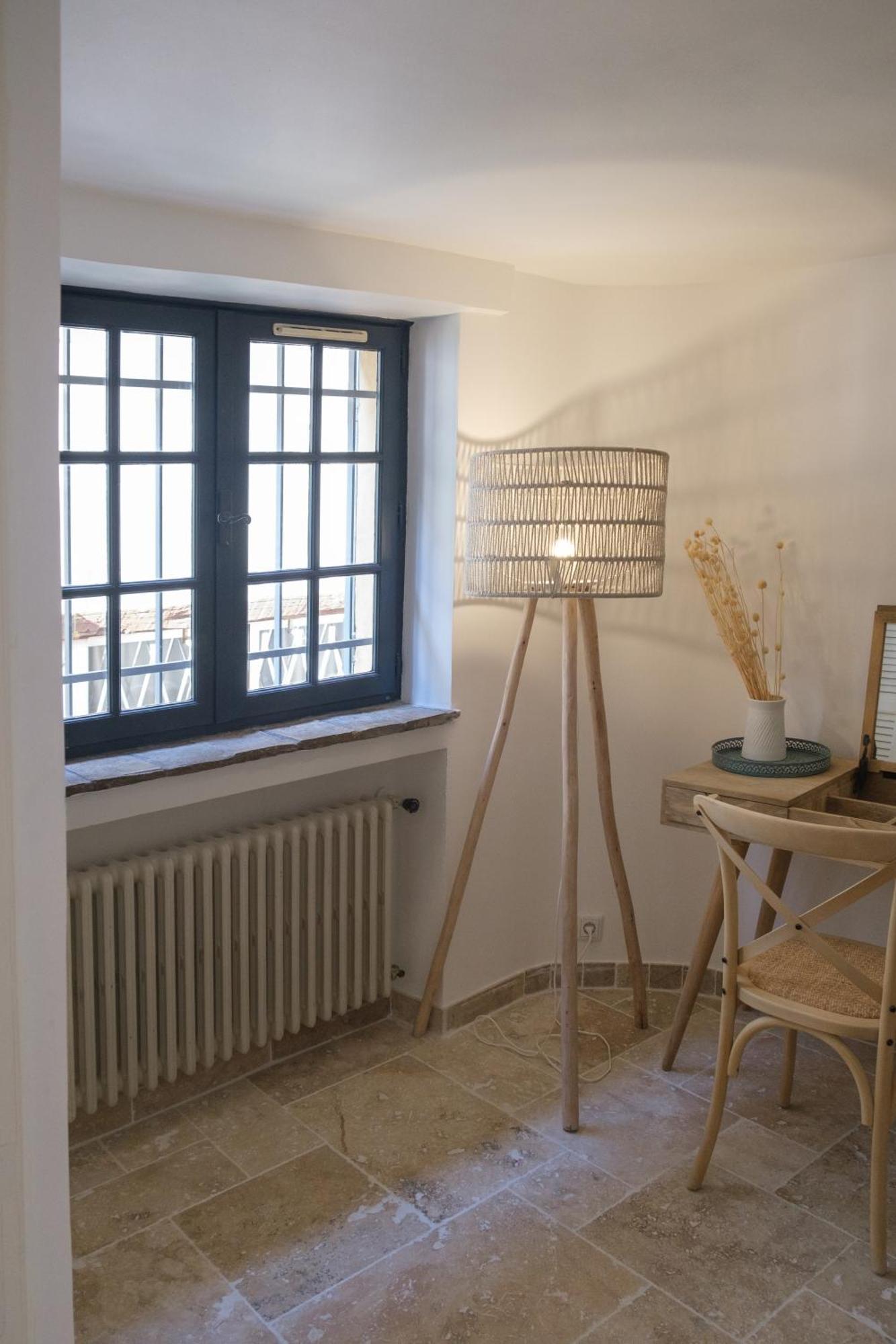 Maison La Tropezienne ... New • Fabulous 5* Luxe & Terrasse • 6p. Old Town