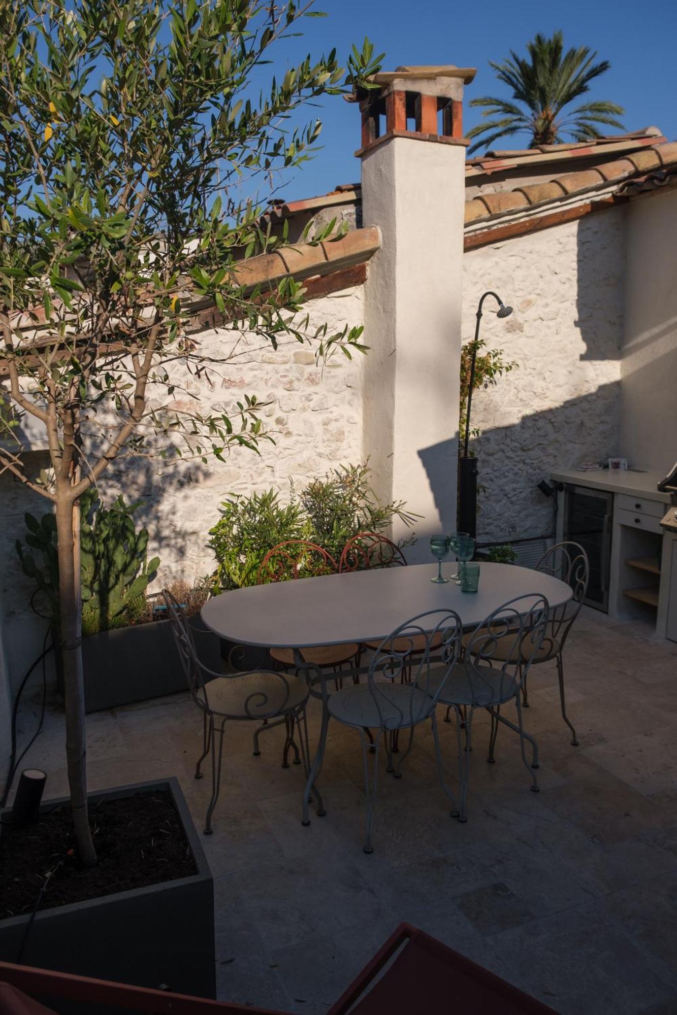 Maison La Tropezienne ... New • Fabulous 5* Luxe & Terrasse • 6p. Old Town Holiday home *