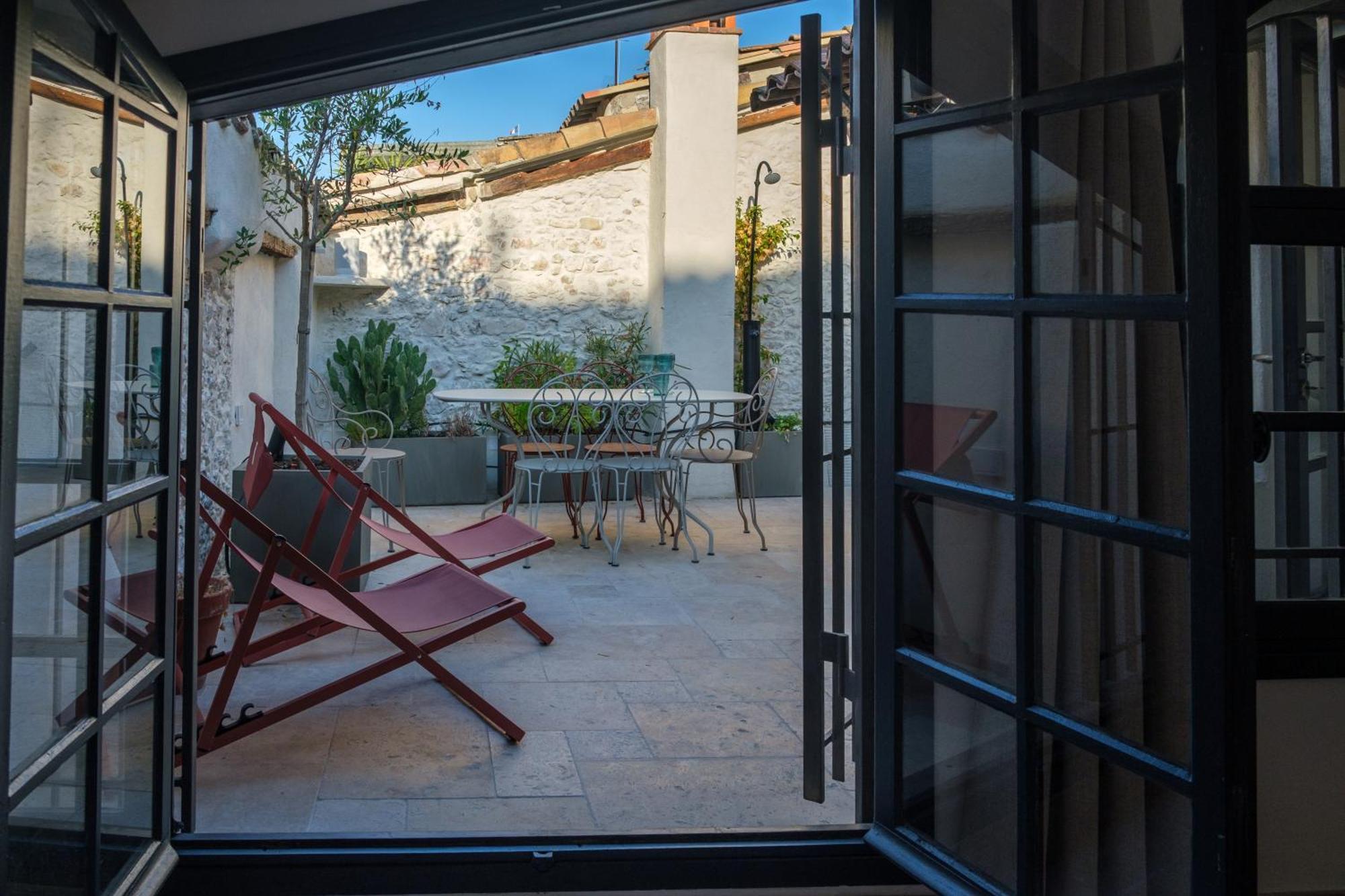 Maison La Tropezienne ... New • Fabulous 5* Luxe & Terrasse • 6p. Old Town *