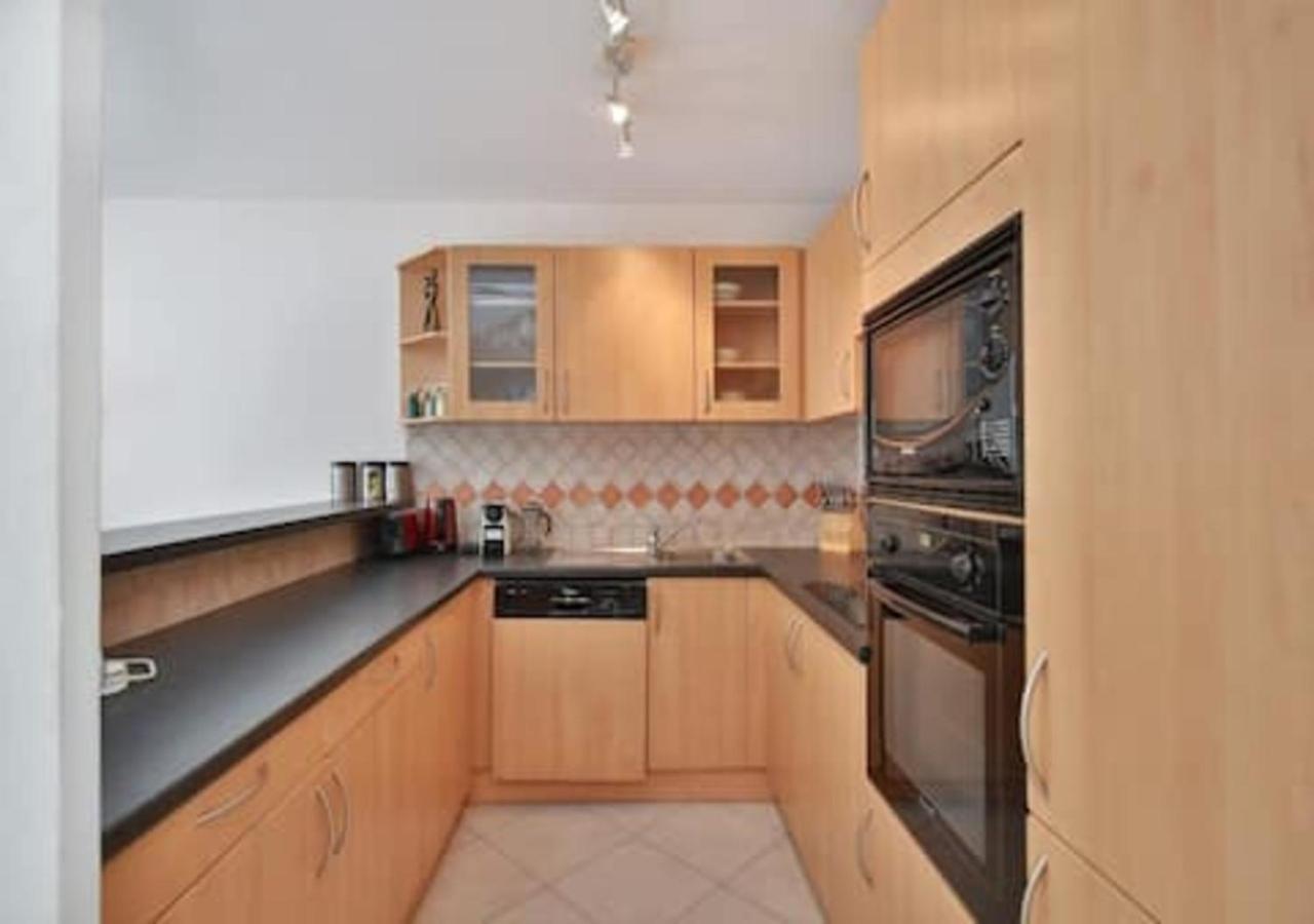 Charming Two-bedroom With Balcony And Garage By The Marina Antibes