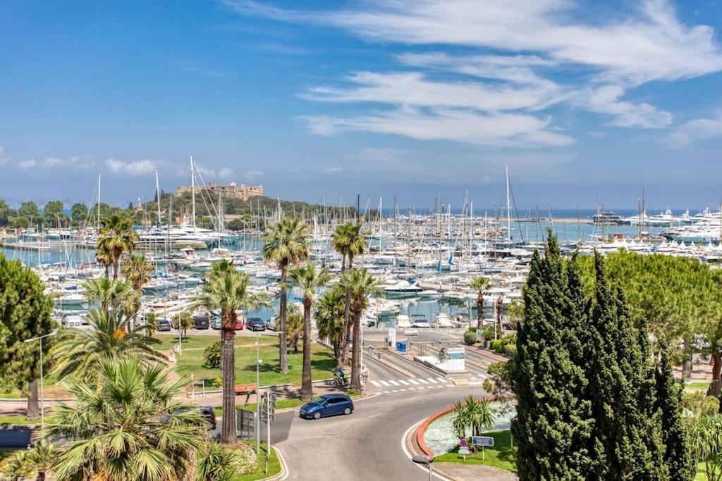 A2 - 1 Bdr Sea & Port View - Ac, Garage & Terrace Apartment