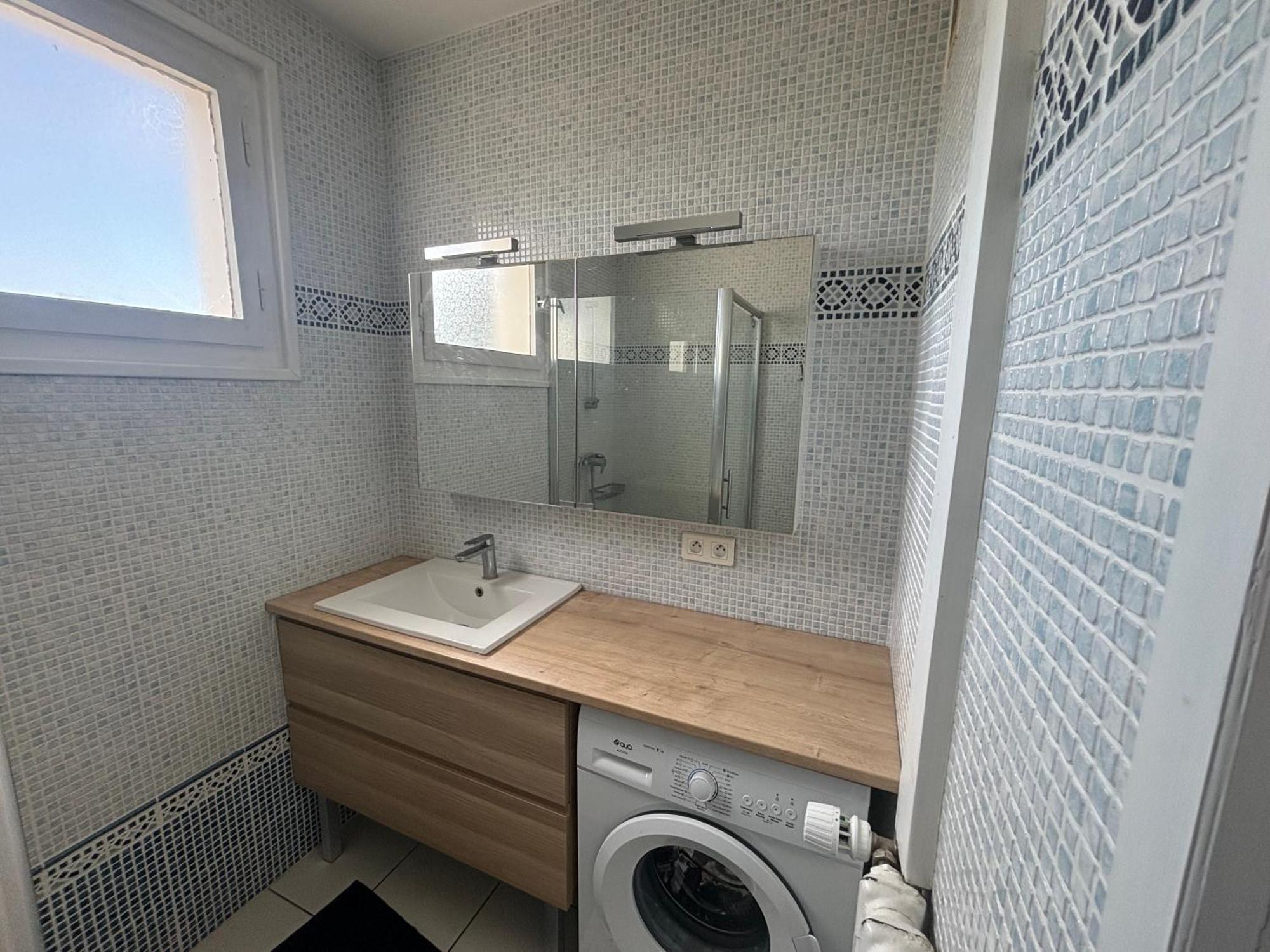 2 Pieces 500 M De La Mer Apartment