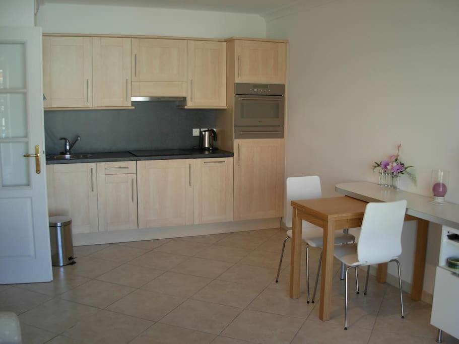 Apartment Lovely By With Sea Views Antibes