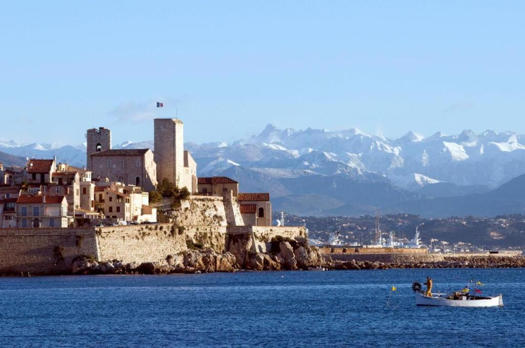 Magnifique 2 Pieces * Antibes