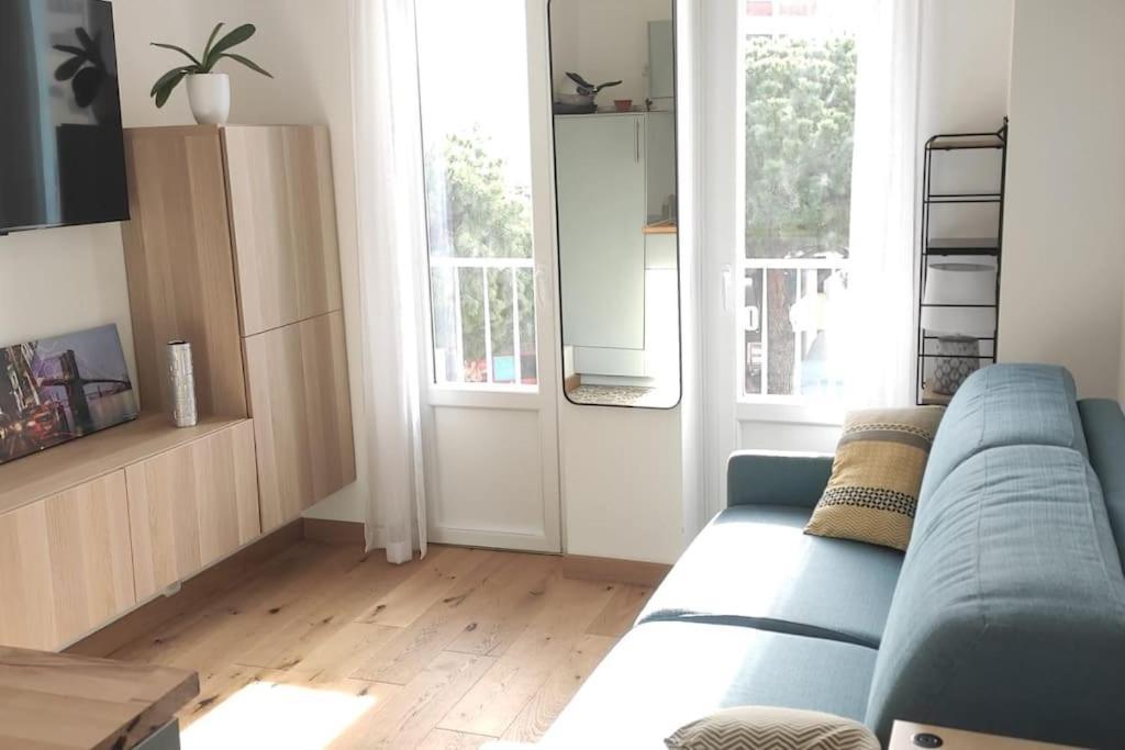 Des Iles : Apt 2 Prs Ultra Centre Juan Apartment Antibes