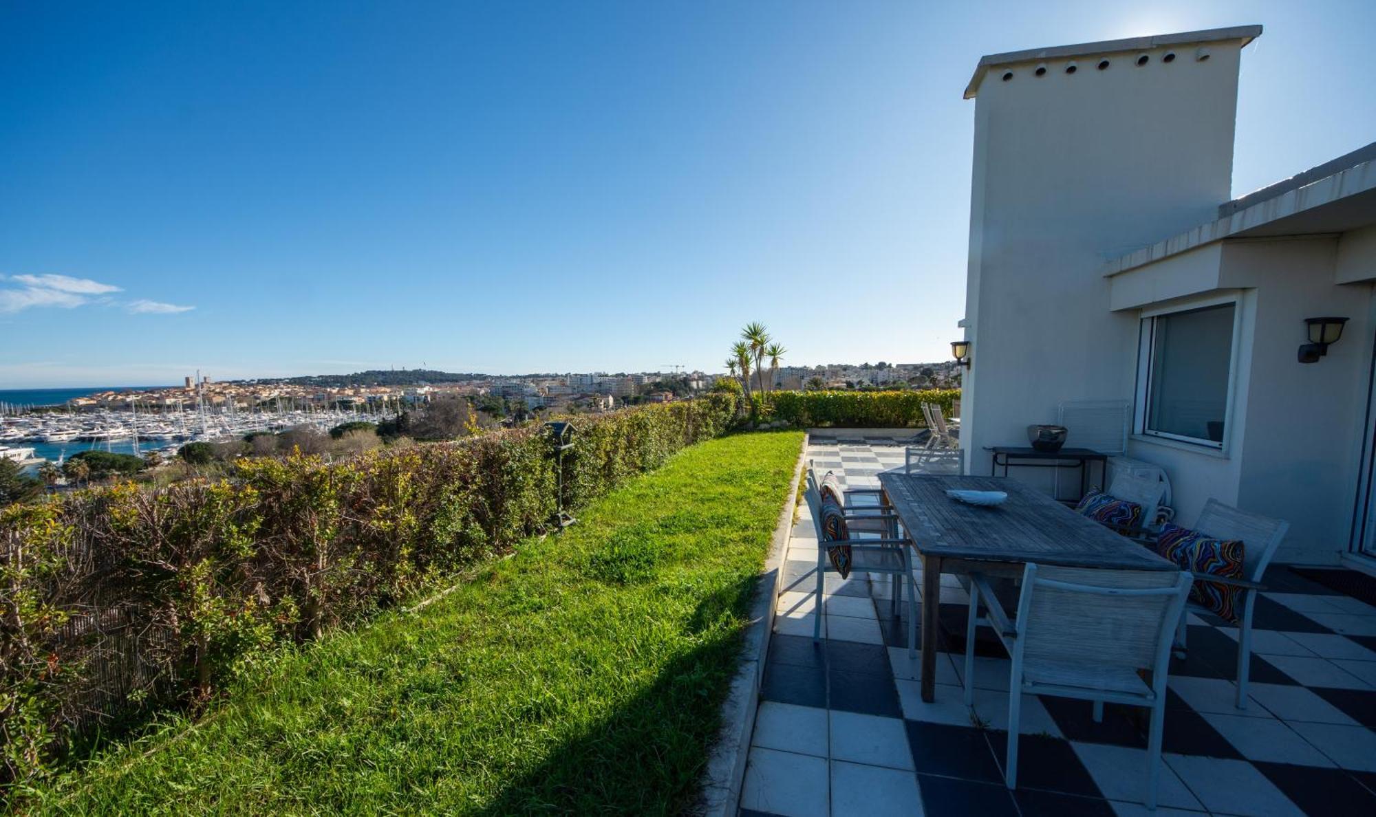 Apartamento Rooftop, Sea View, Facing The Harbor, Near Center And