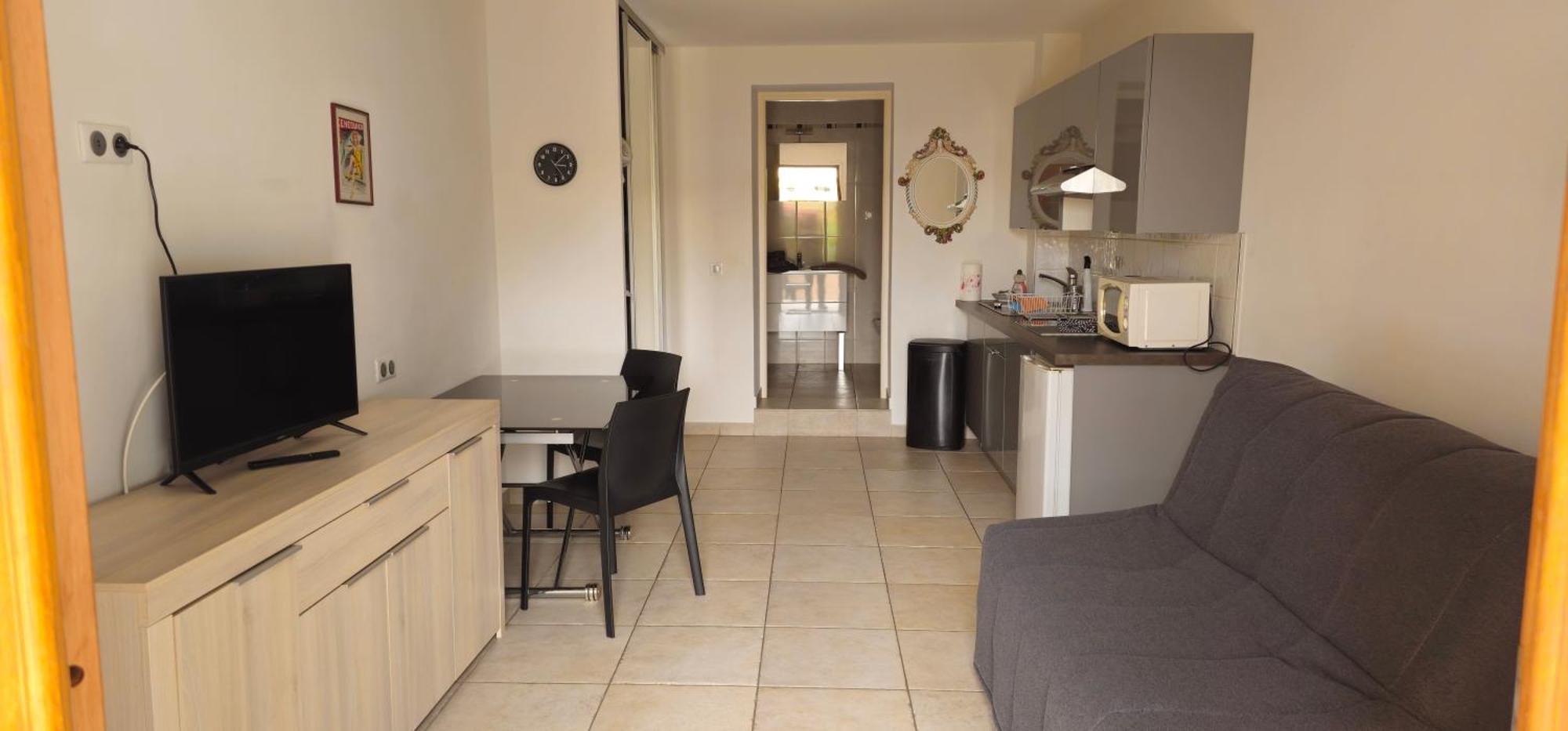 Meuble-juan Pins-logt2 * Antibes
