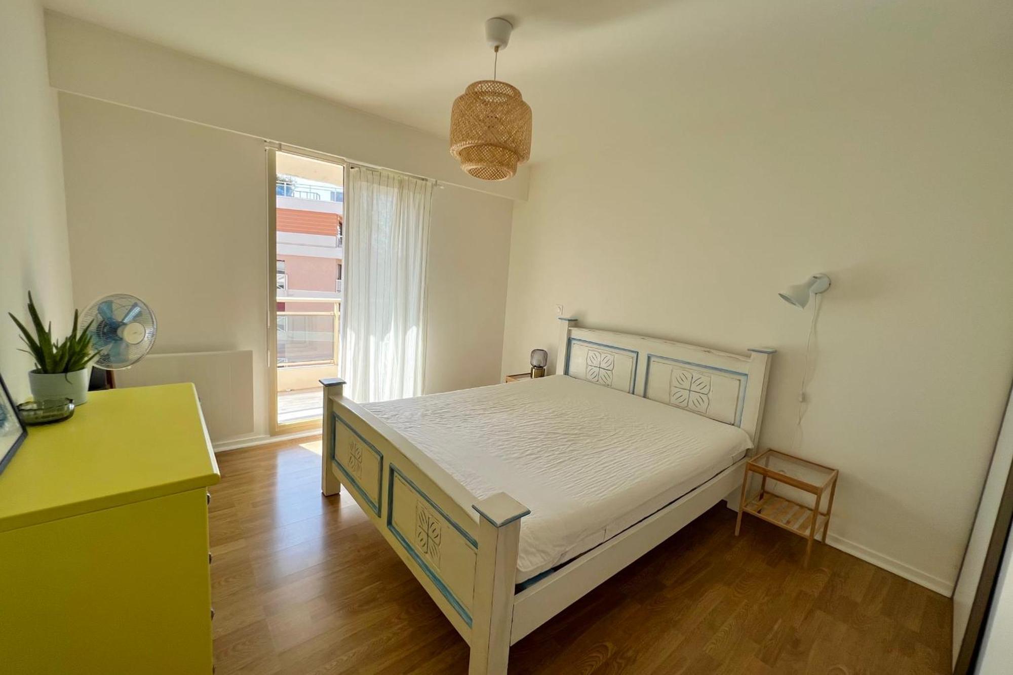 Juan Les Pins - Town Center - 4 People Antibes
