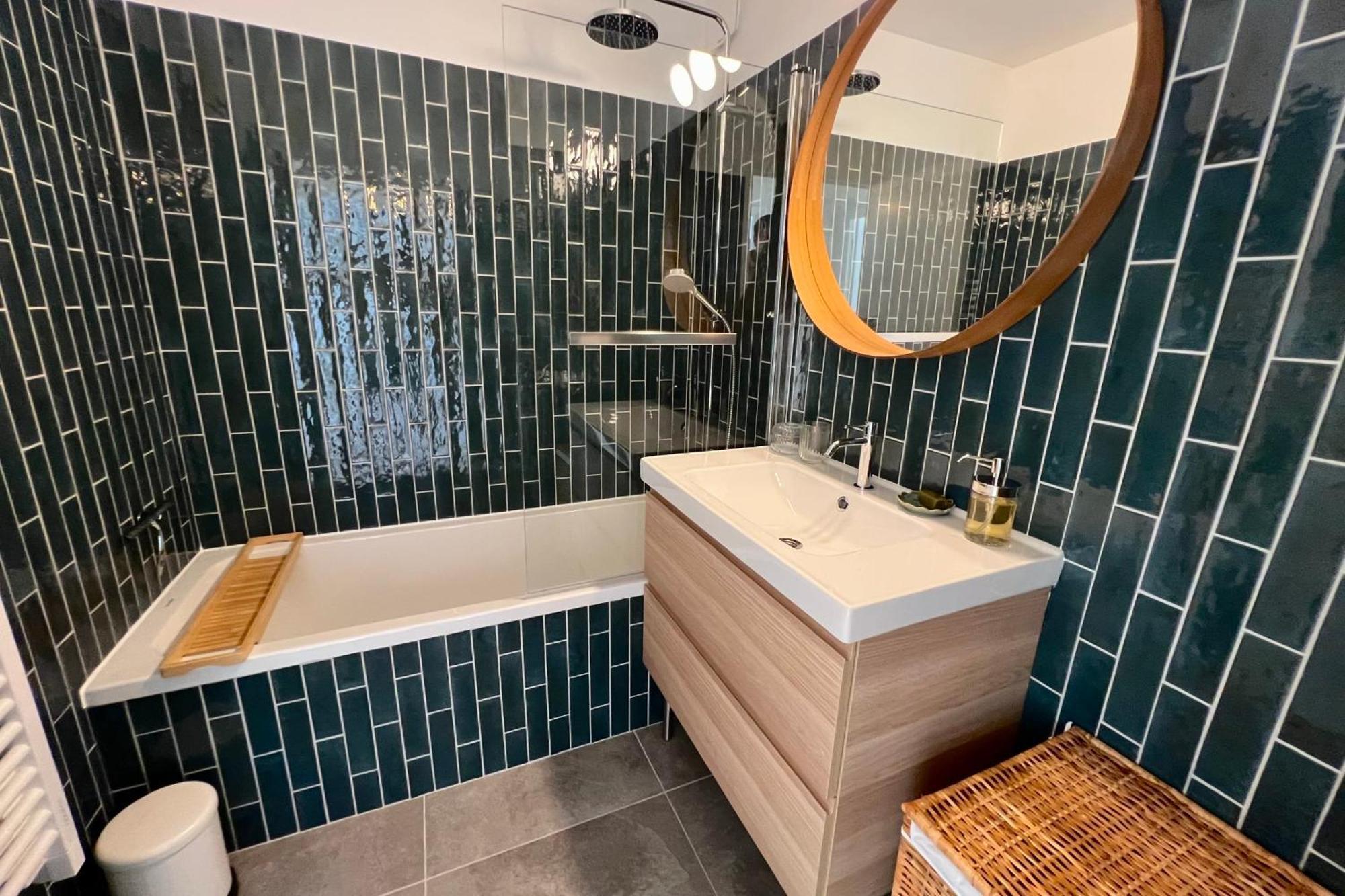 Juan Les Pins - Town Center - 4 People * Antibes