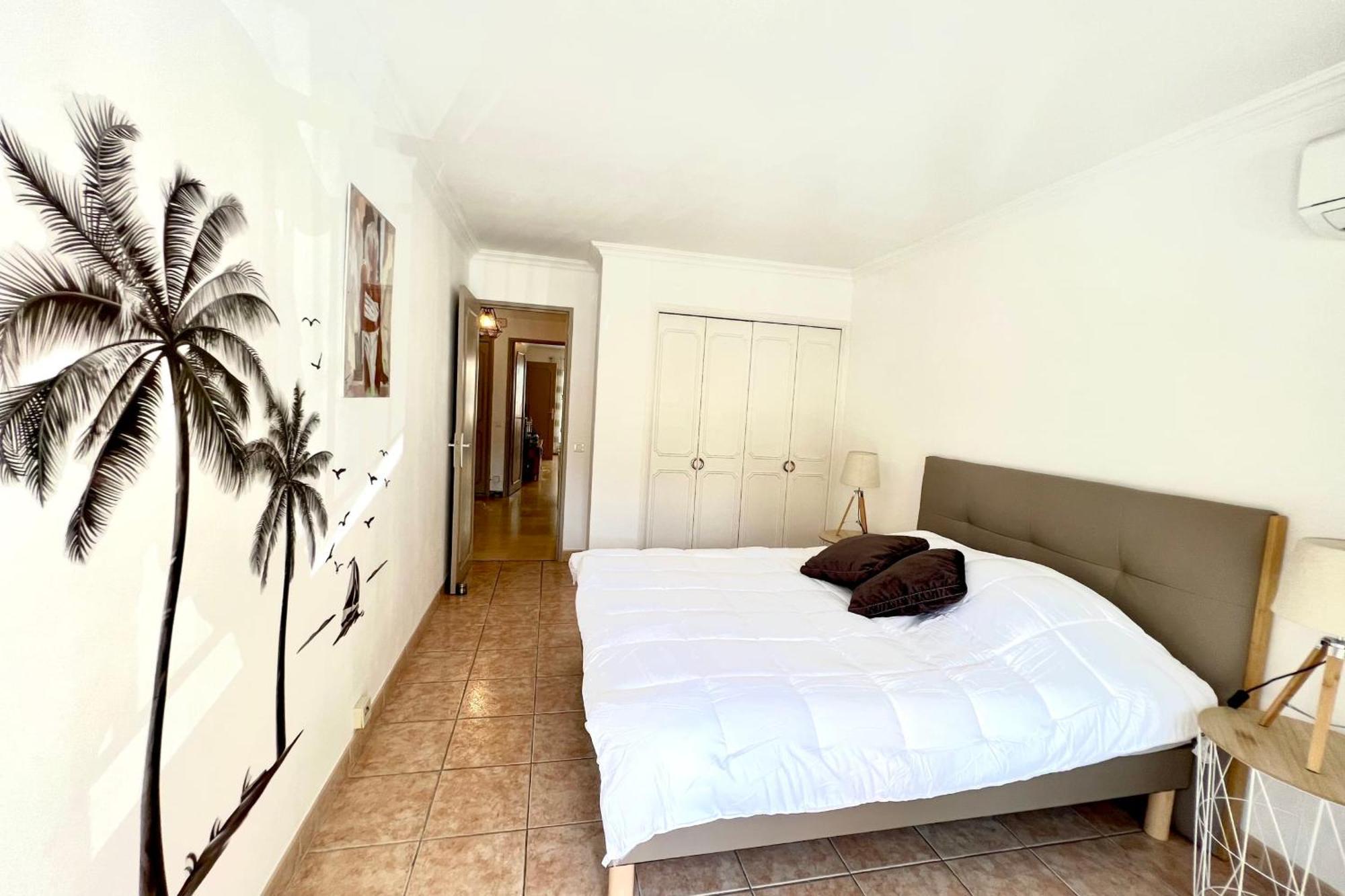 - 4 People - Parking - Terrace Apartment *