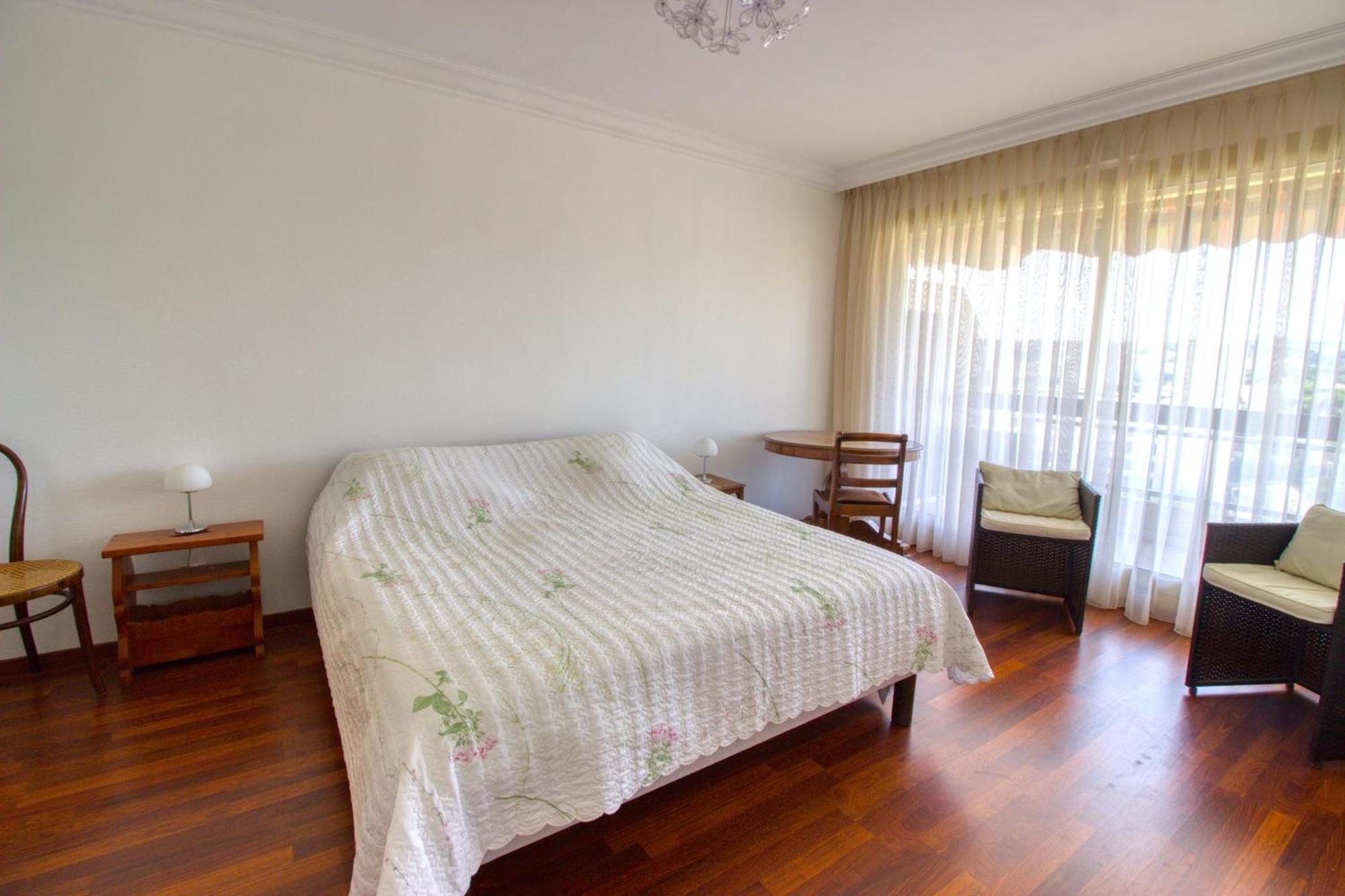 4 People - Swimming Pool And Tennis - Garage Apartment *