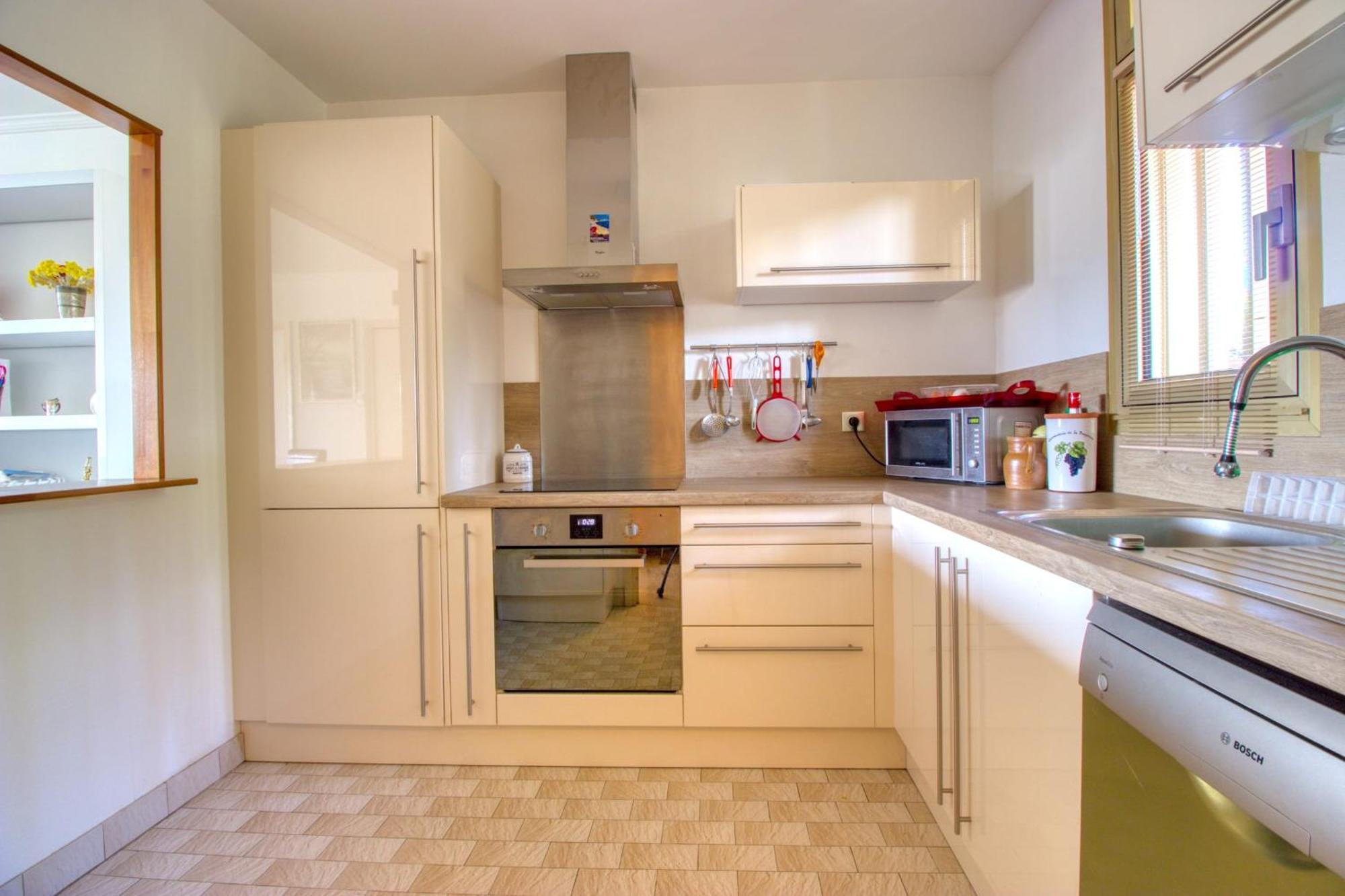 4 People - Swimming Pool And Tennis - Garage Apartment Antibes