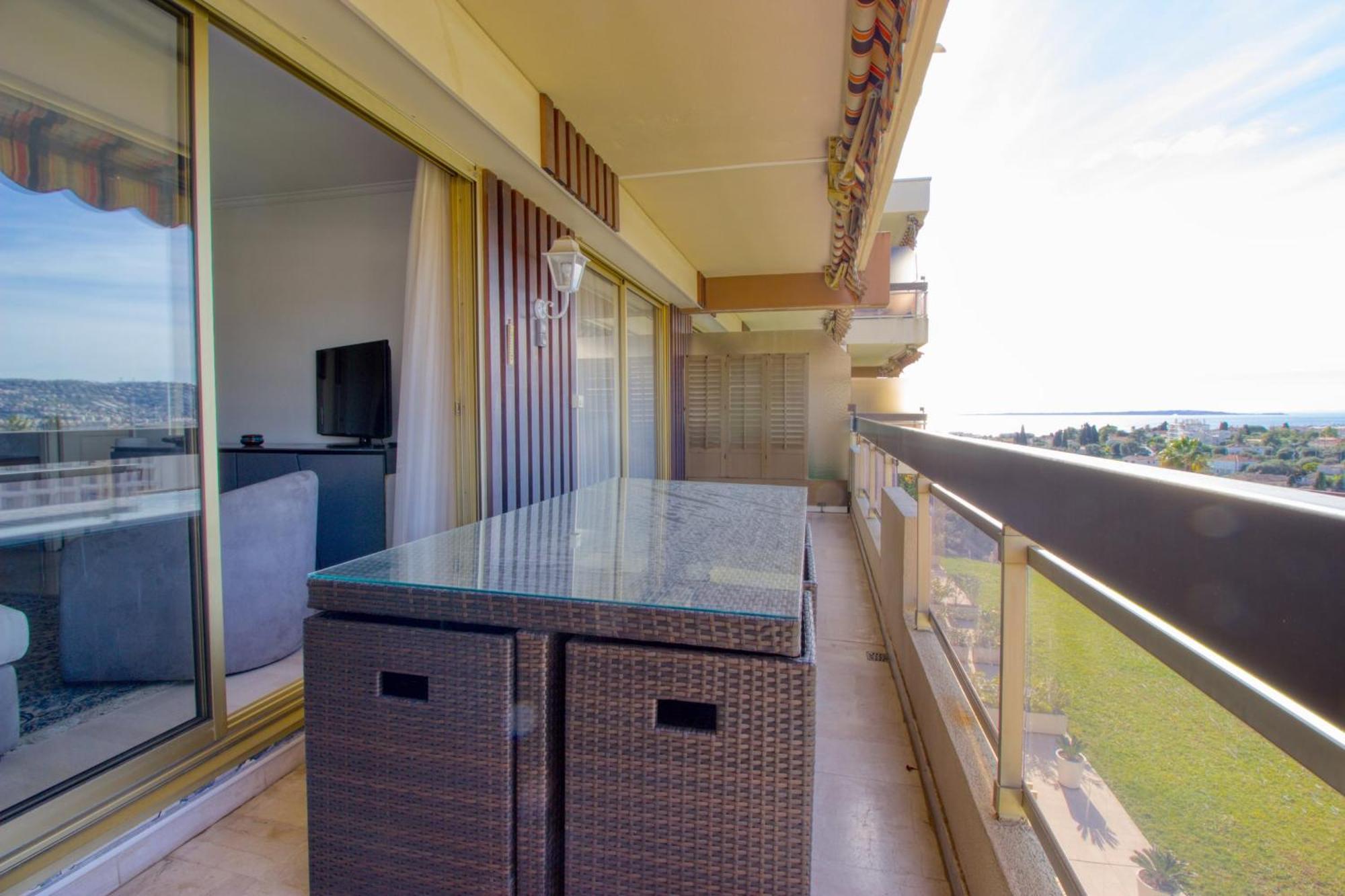 Apartment 4 People - Swimming Pool And Tennis - Garage *