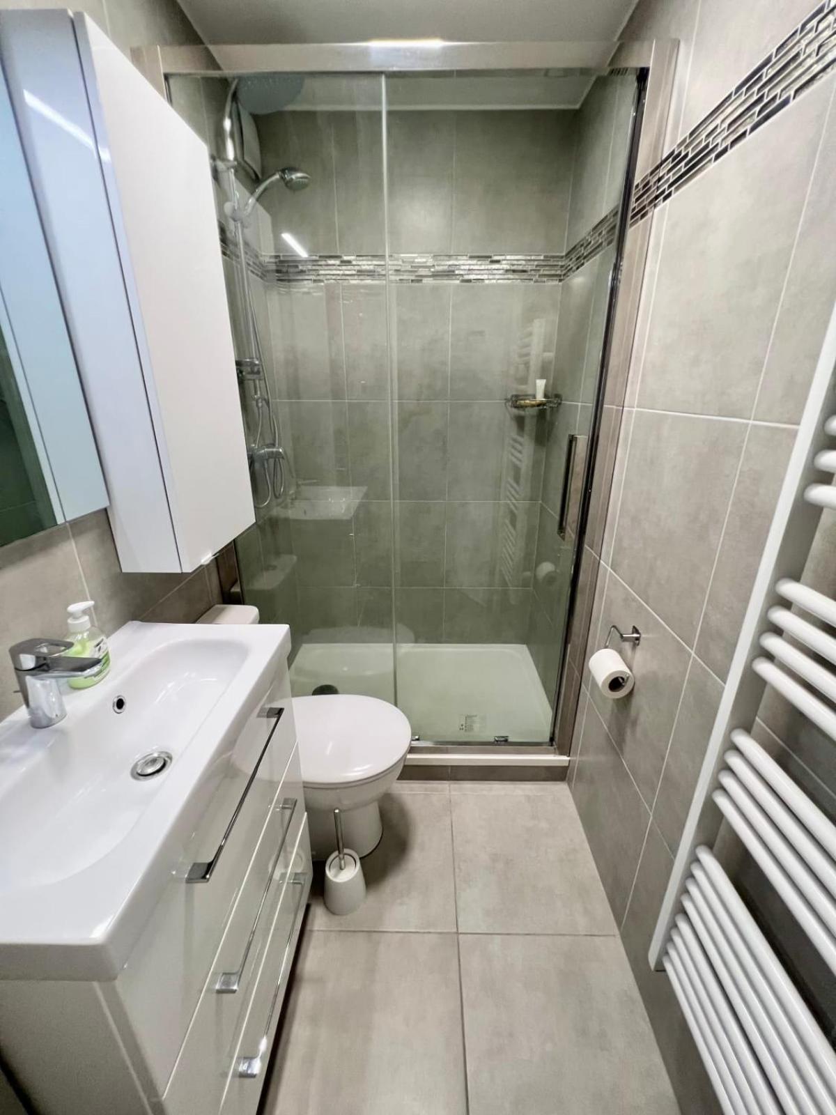 - 4 People - Swimming Pool Tennis Park Parking Apartment Antibes
