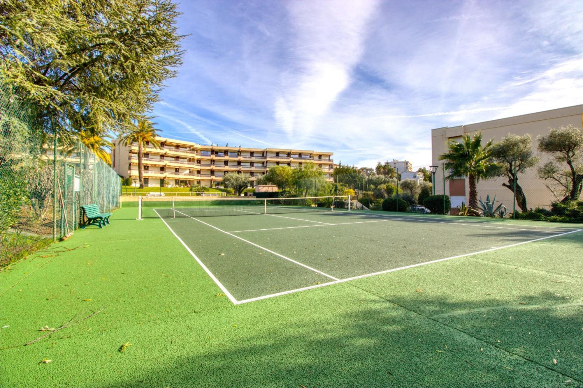 4 People - Swimming Pool And Tennis - Garage *