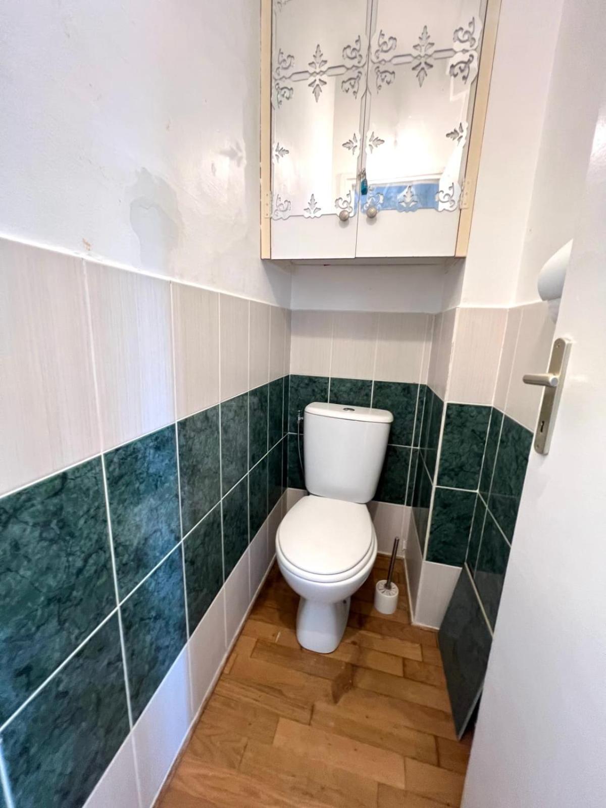 Juan Les Pins Centre - 4 Personnes - Dernier Etage * Antibes