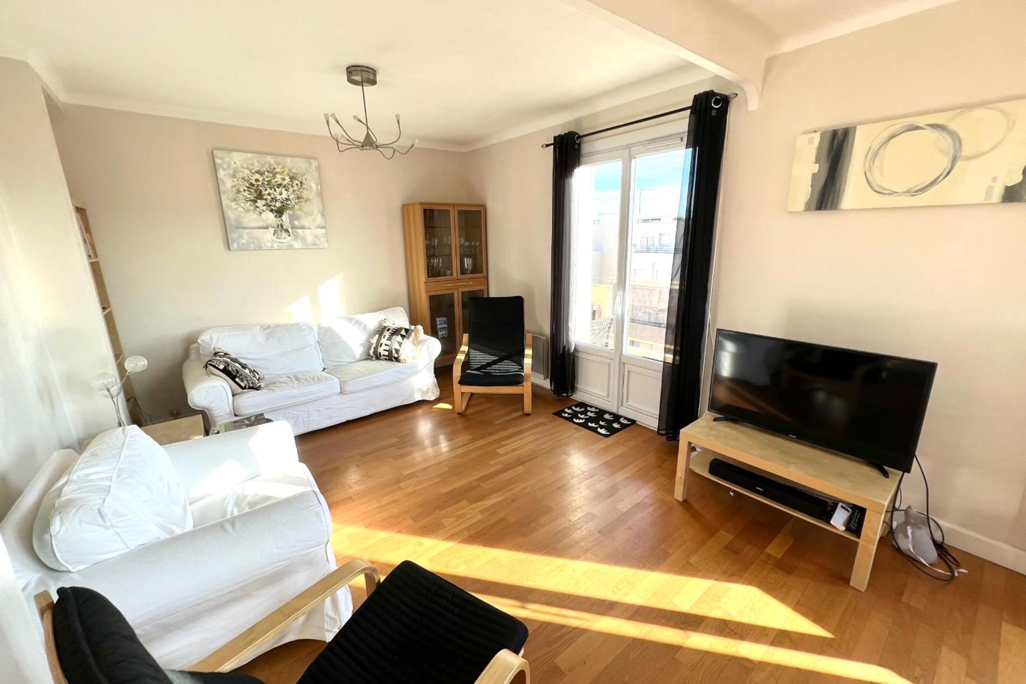 Apartment Juan Les Pins Centre - 4 Personnes - Dernier Etage Antibes