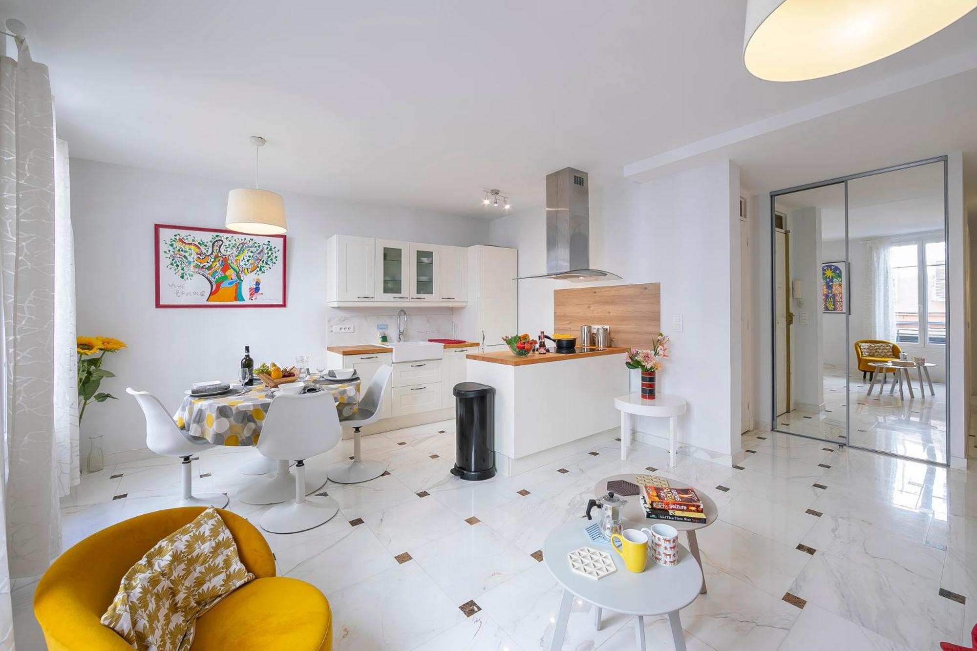 Apartment Picasso - Old Town - Happy Antibes