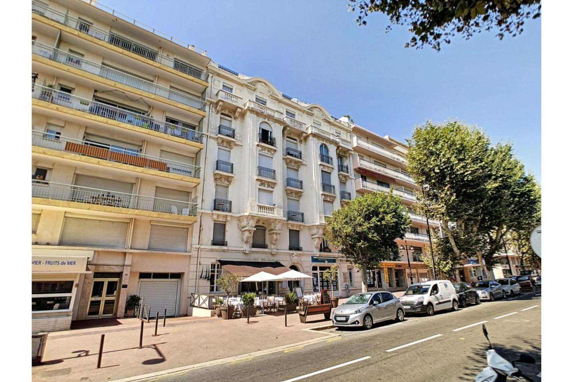 Apartamento Le 44 - Sea & Mountain View - Happy Antibes