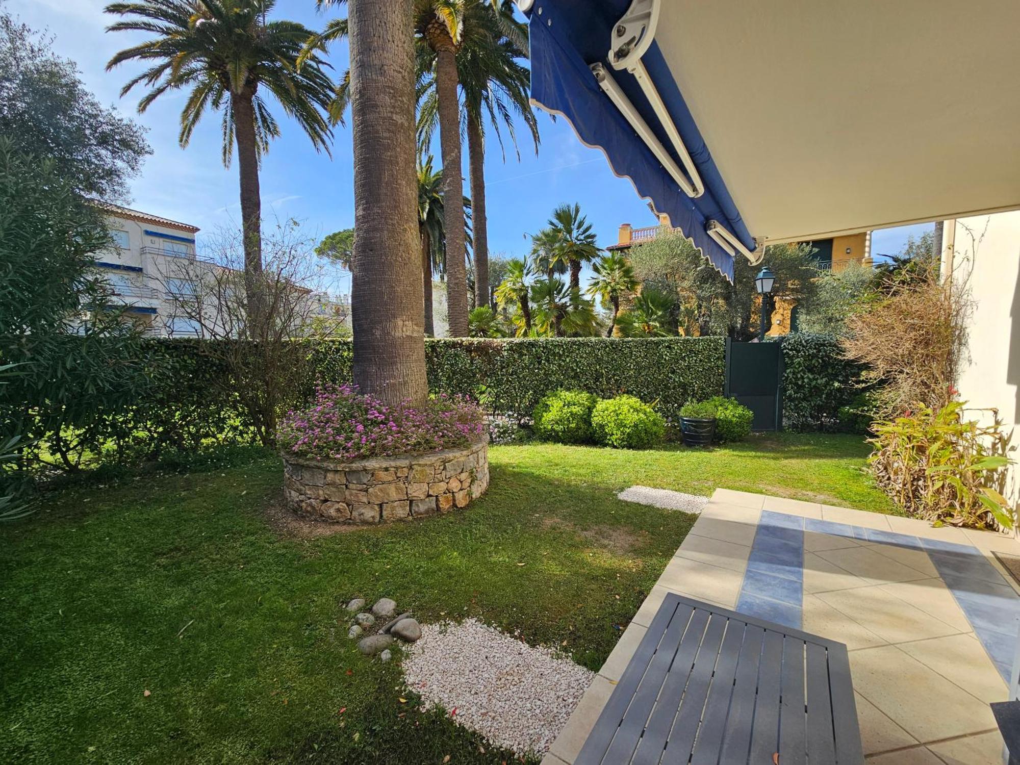 T4 3chambres, Jardin, Piscine Chauffee Proche De La Antibes