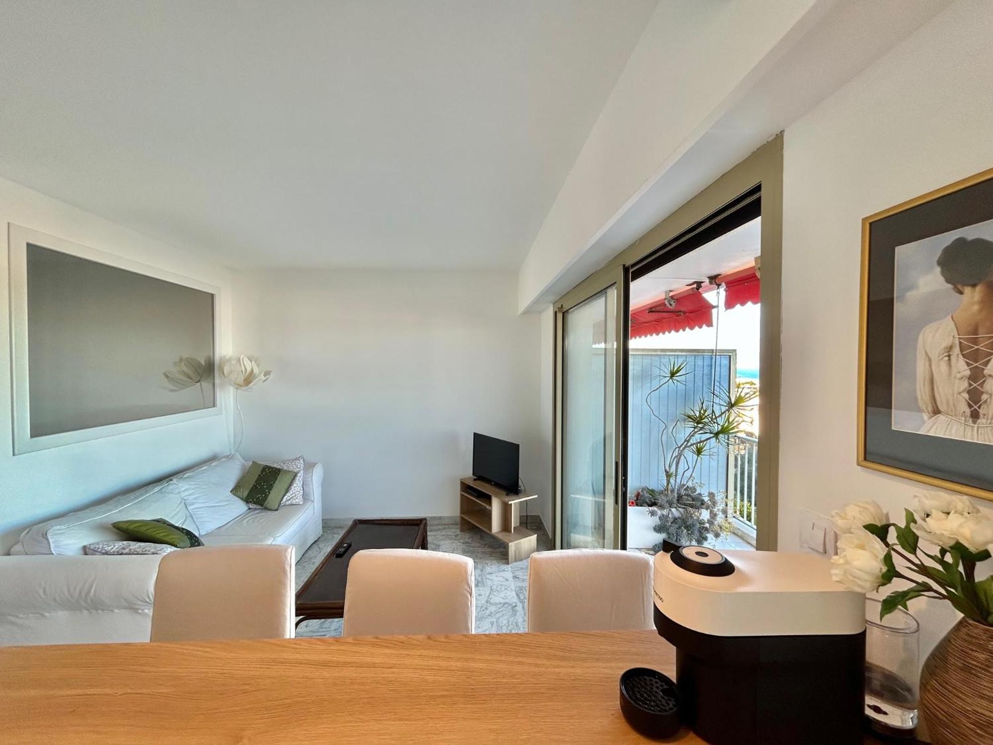 Superbe 2 Pieces Antibes Vue Mer, Piscine, Parking Antibes