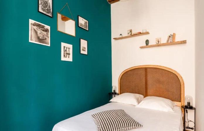 Authentique Situe En Plein Centre D'antibes Appartement *