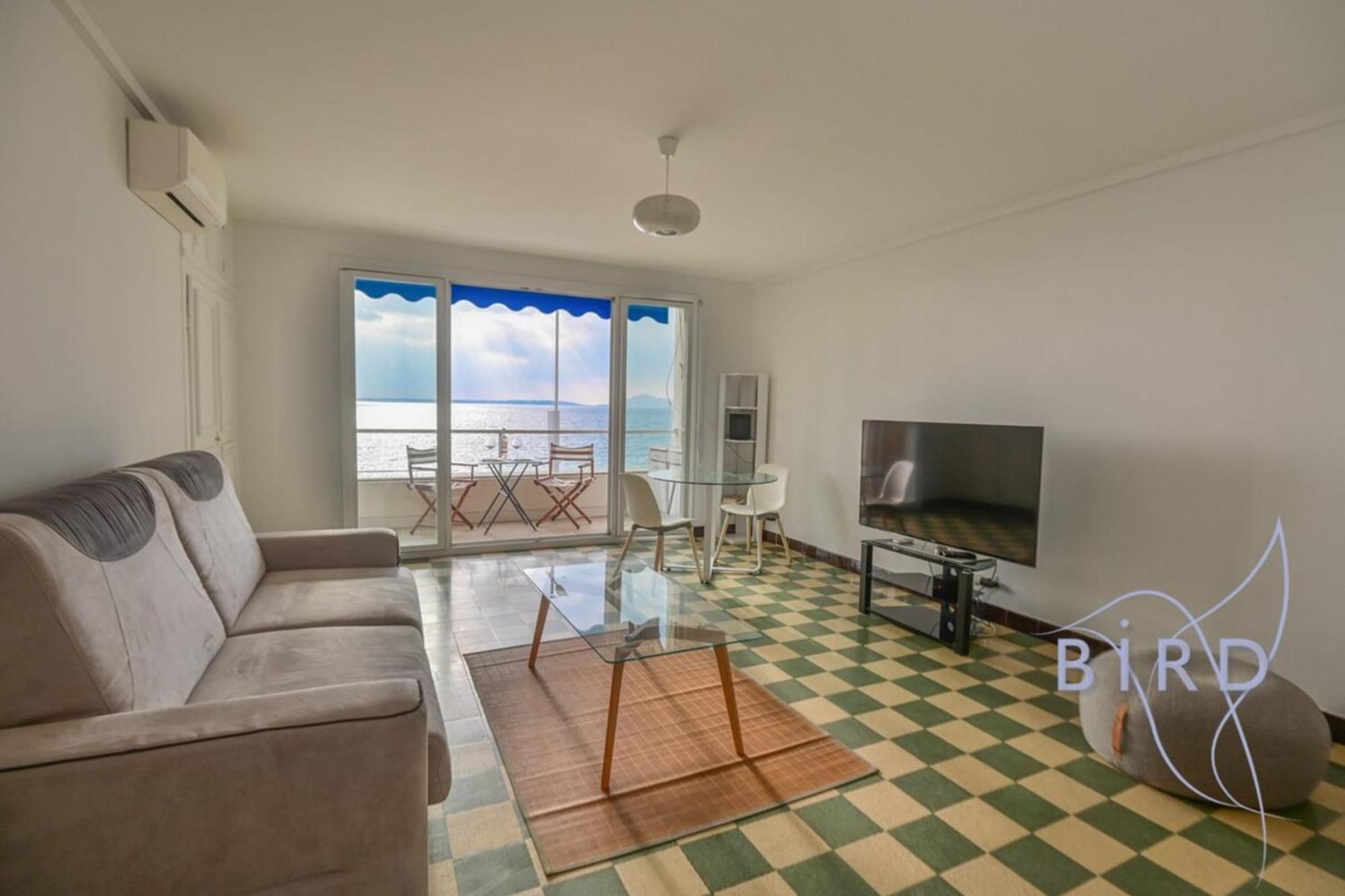 Apartment Large On The Seafront