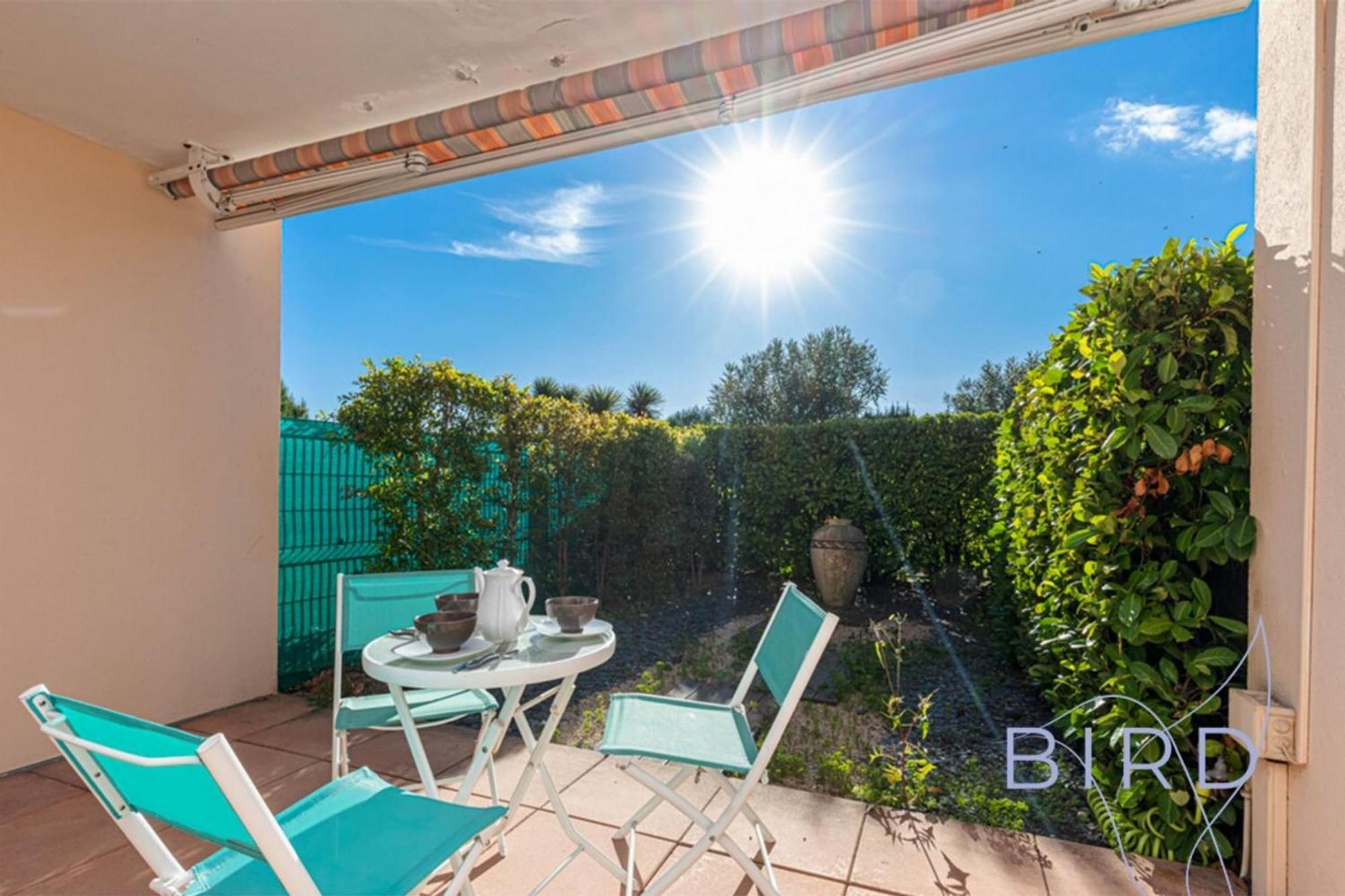 Apartment Spacious Pool And Parking *