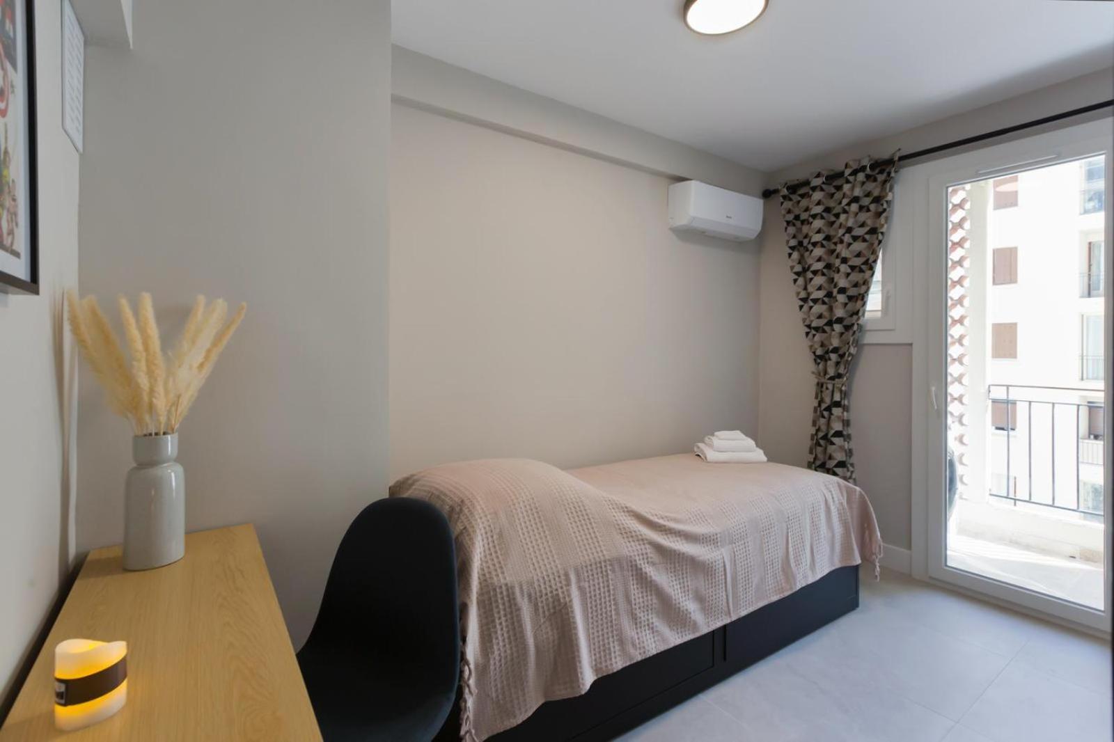 Calm: Your Coastal Haven Antibes