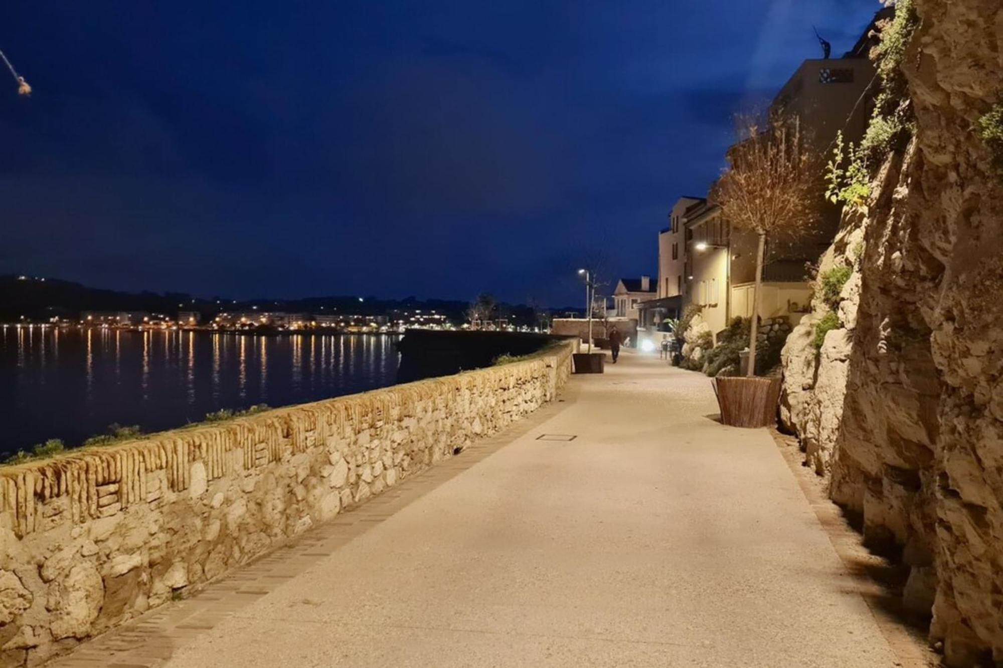 06bm - Plateaux Fleuris Antibes