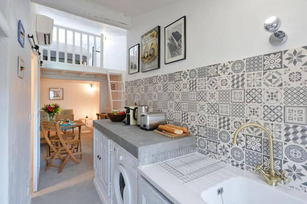 Le Petit Bateau - New Cosy/charming Studio/mezzanine For 3 - Ac/wifi Apartment Antibes