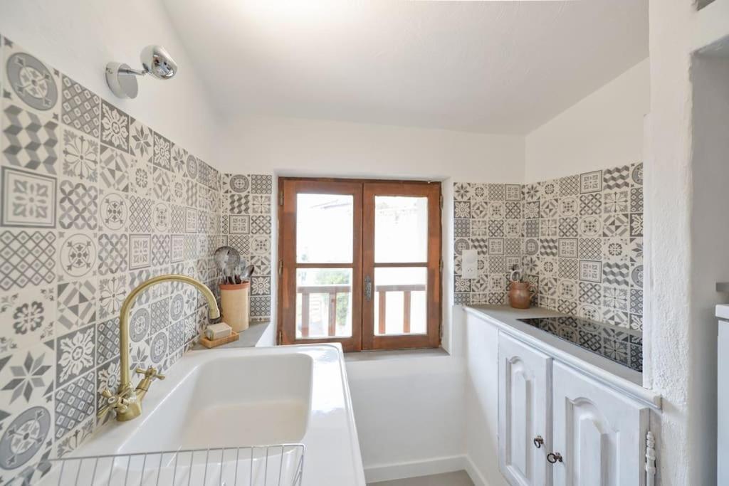 Le Petit Bateau - New Cosy/charming Studio/mezzanine For 3 - Ac/wifi Antibes