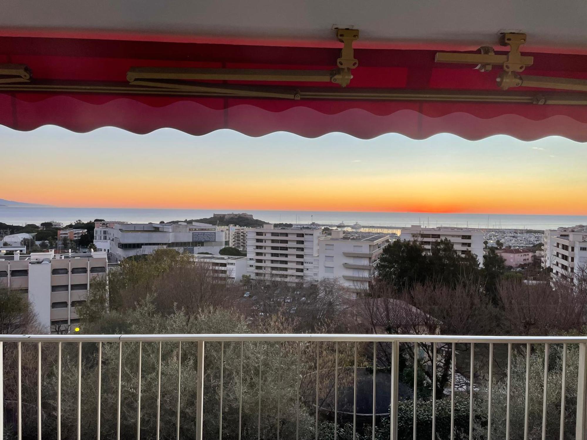 Superbe 2 Pieces Antibes Vue Mer, Piscine, Parking Apartment Antibes