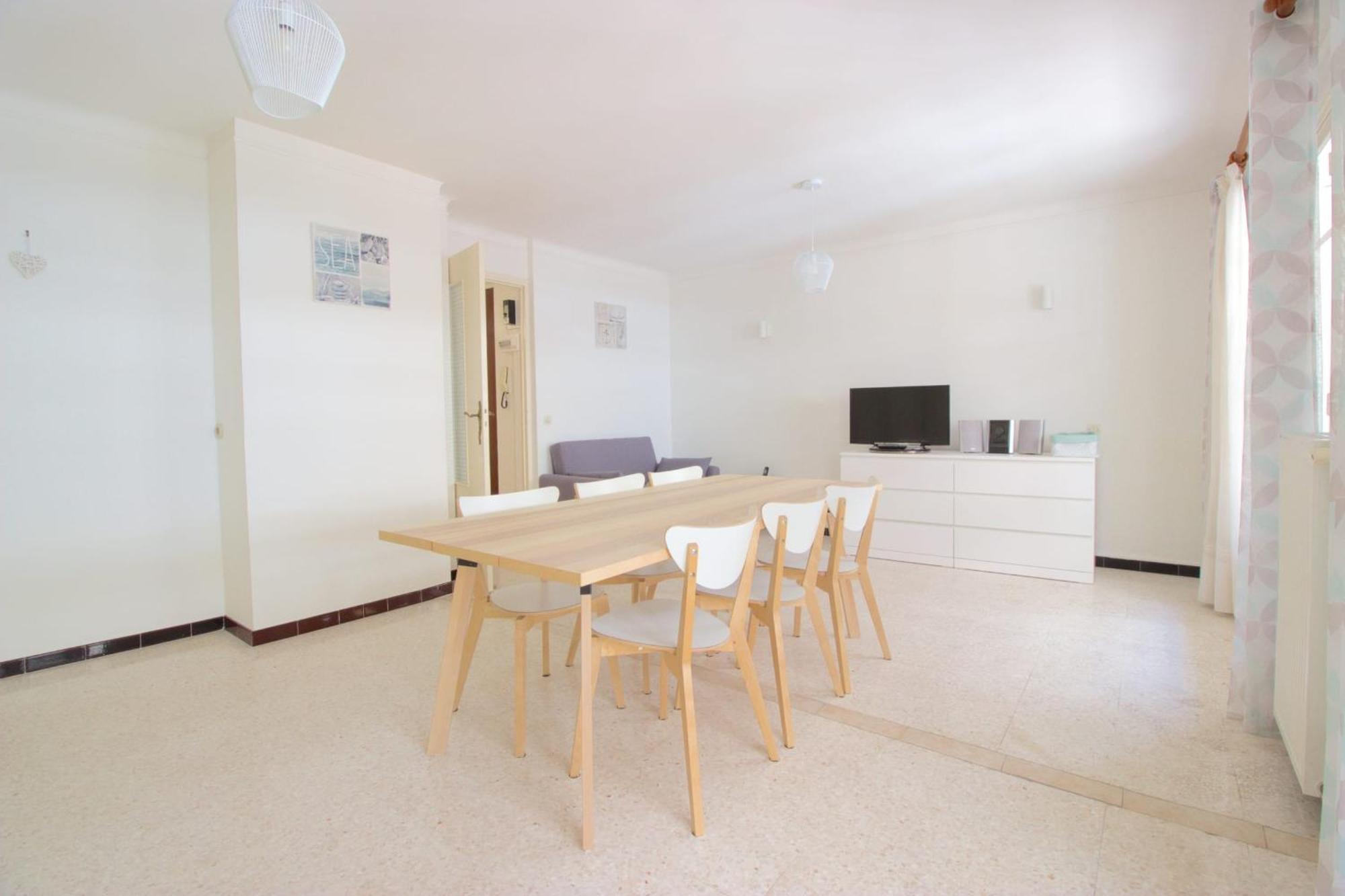 Apartment Center - 1 Bedroom - 4 People