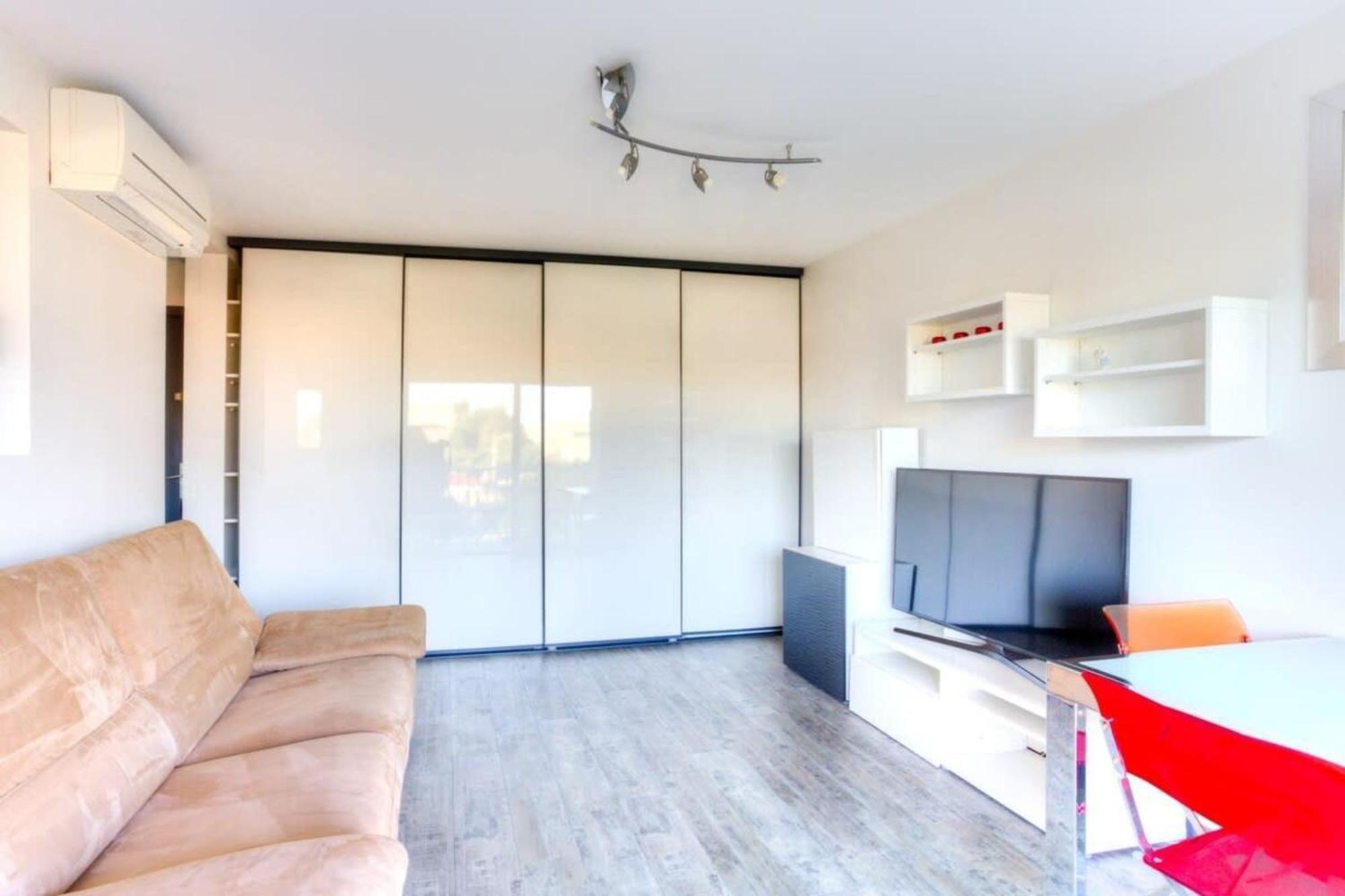 Apartment Mimosas Furnished Flat *