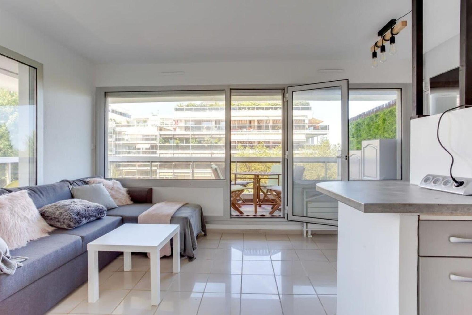 Olympe Furnished Apartamento Antibes