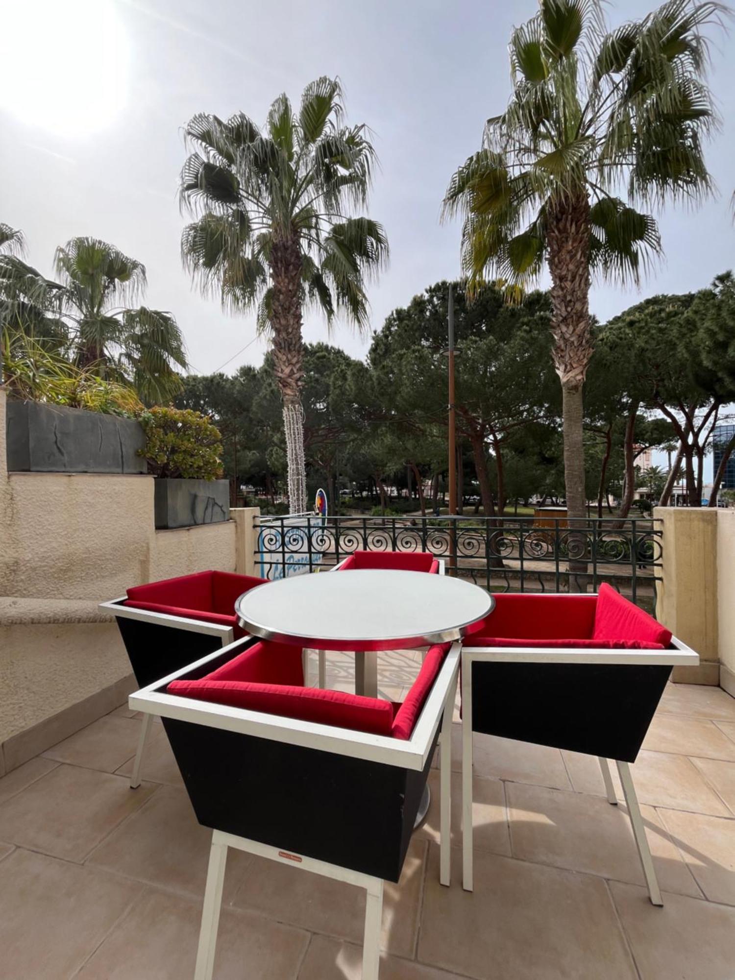 Sur La Pinede A Juan Les Pins Apartment *