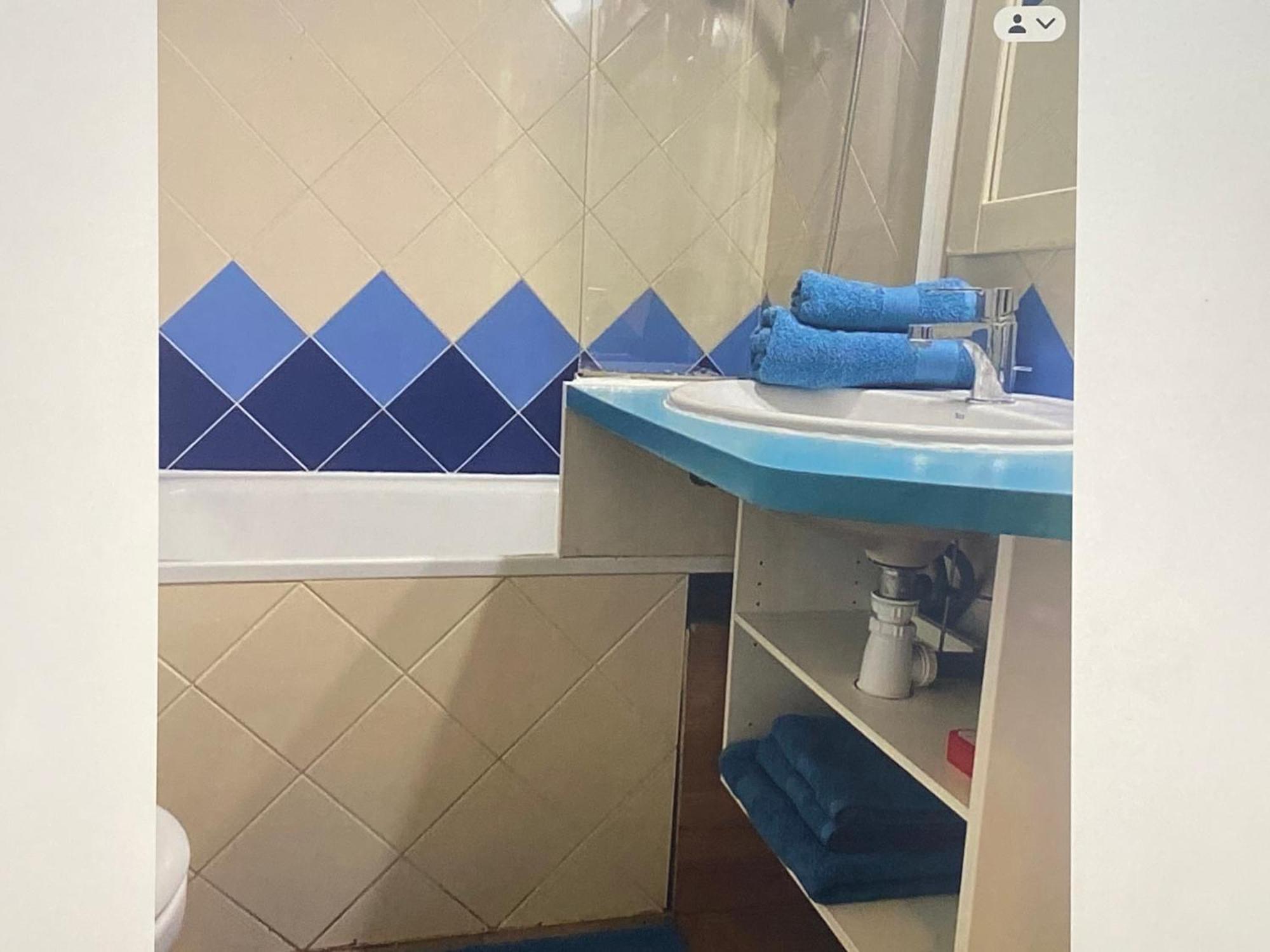 En Classe 2 Etoiles Au Bord De 4 Couchages Avec Lit Superpose Et Au Salon Un Canape Convertible Et Piscine A 300 M Des Transports Communs,gare Ferroviaire,commerces Et Plages Apartment