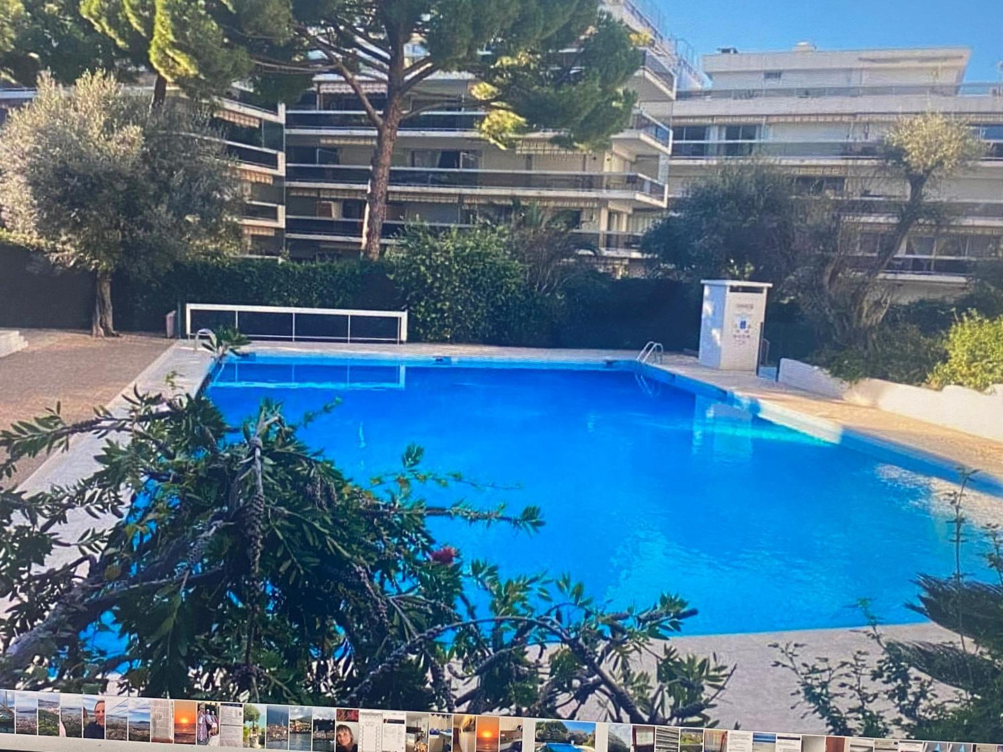 En Classe 2 Etoiles Au Bord De 4 Couchages Avec Lit Superpose Et Au Salon Un Canape Convertible Et Piscine A 300 M Des Transports Communs,gare Ferroviaire,commerces Et Plages Antibes