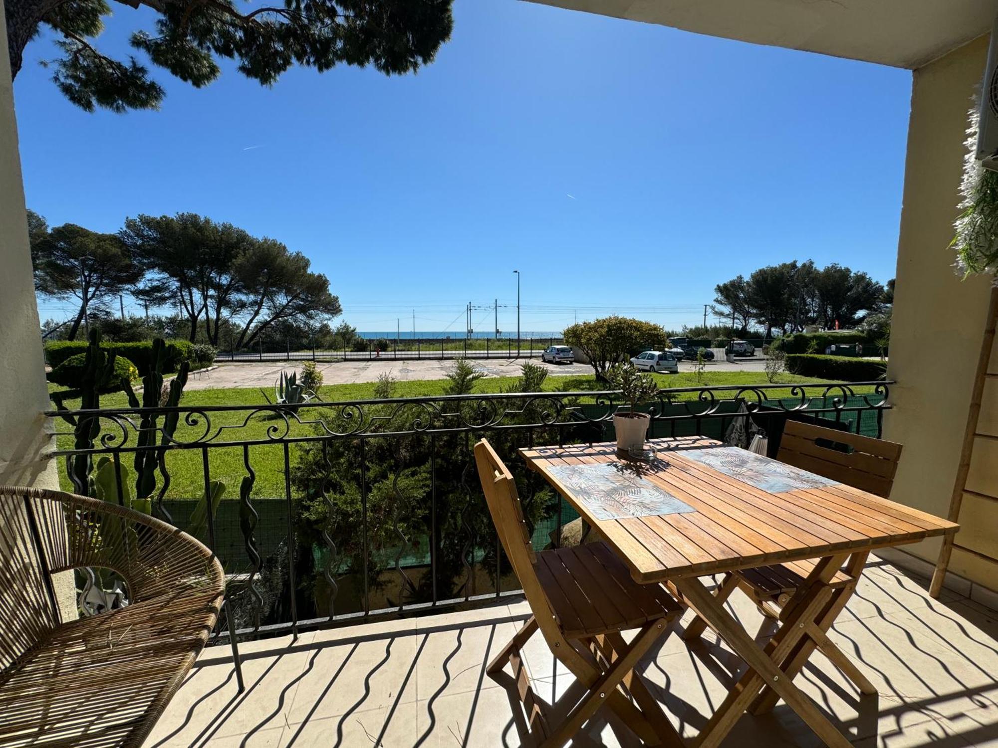 Le Cocon Marin , Vue , Clim , Parking , Piscine Apartment Antibes