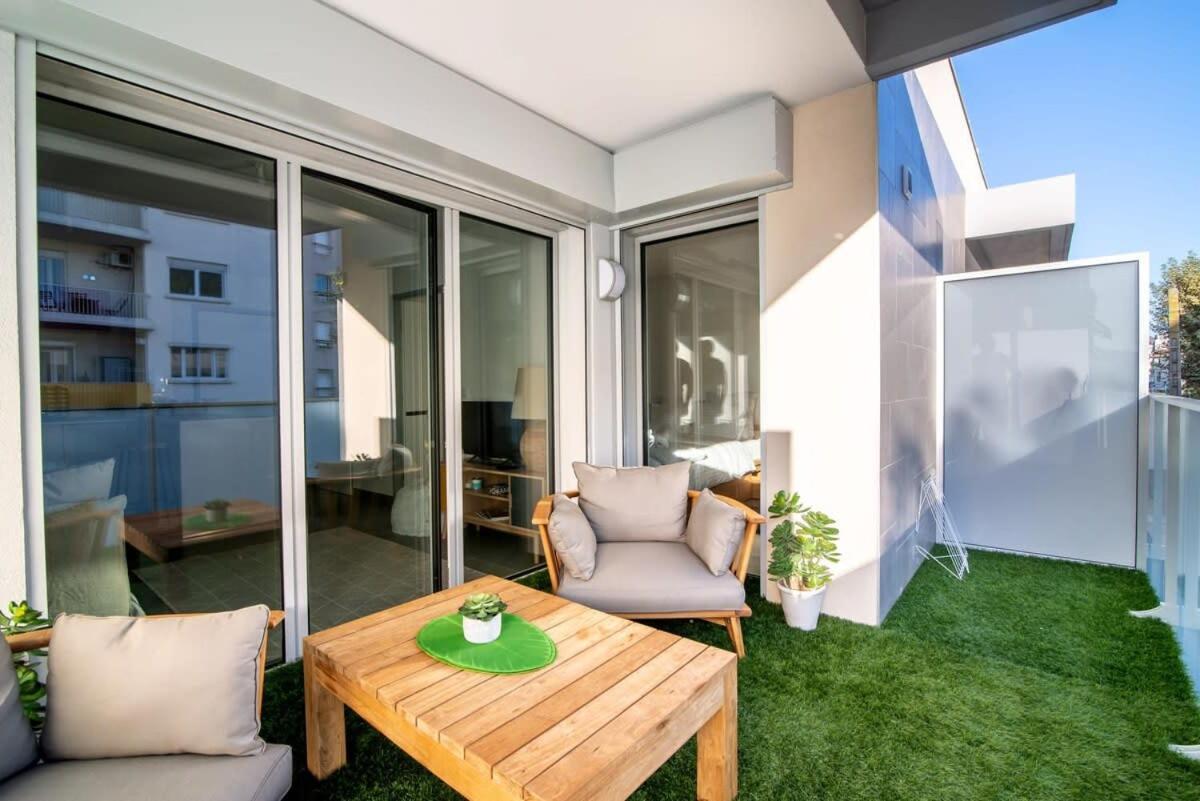 A059-new With South Facing - Terrace-near The Apartment