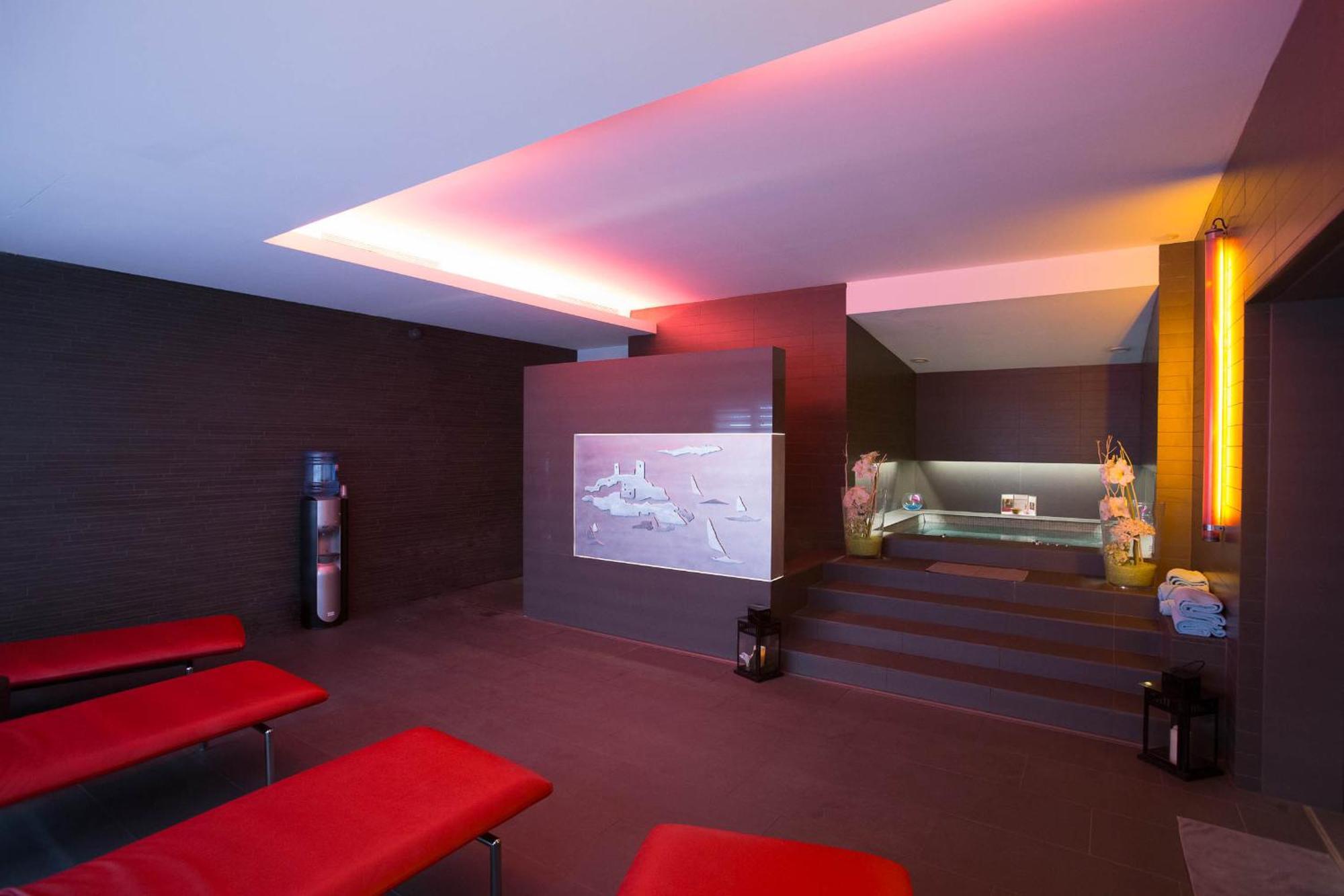 Hotel Royal - Luxury Hotel, Residence, &