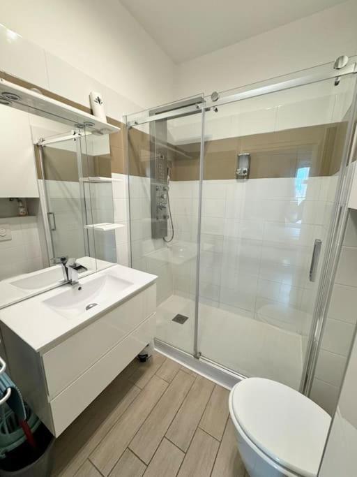 Appartement Place Malespine Proche Port Vauban *