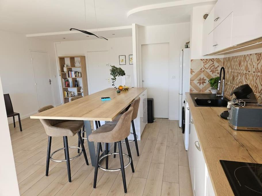 Apartment Hauteur D'antibes 3 Pieces Vue Et Montagne Calanques Antibes