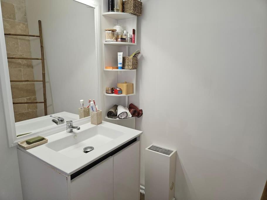 Apartment Hauteur D'antibes 3 Pieces Vue Et Montagne Calanques Antibes